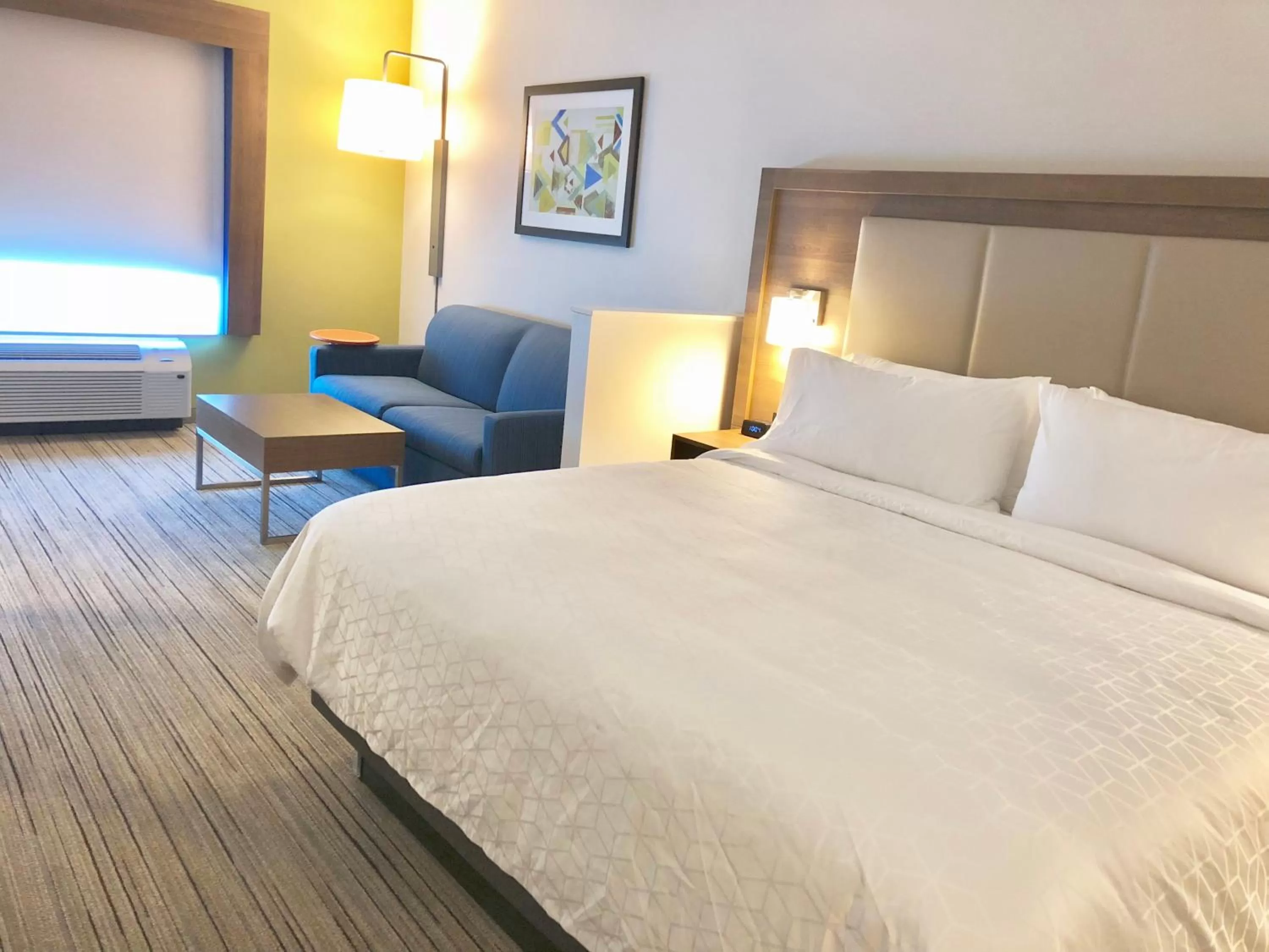 Bedroom, Bed in Holiday Inn Express & Suites Raleigh Airport - Brier Creek by IHG