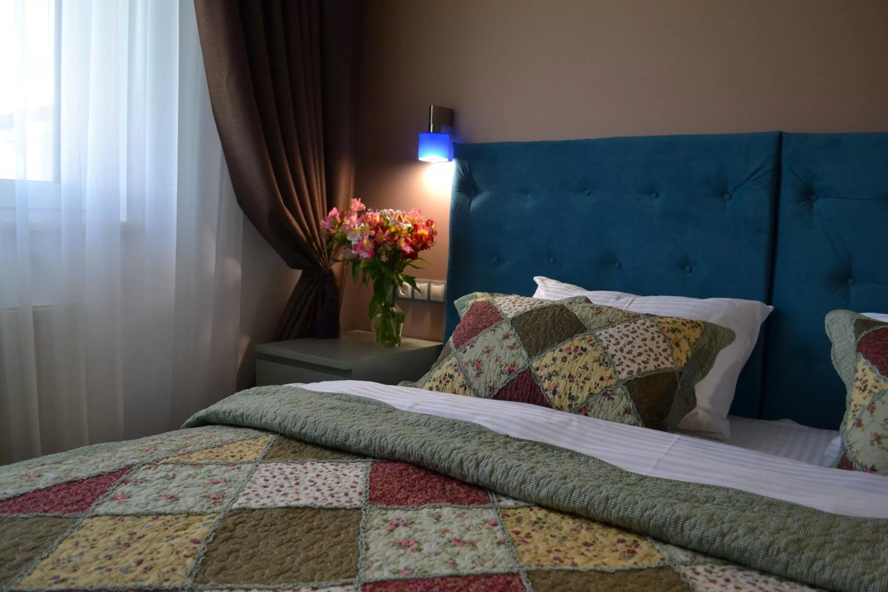 Decorative detail, Bed in Horizon Hotel