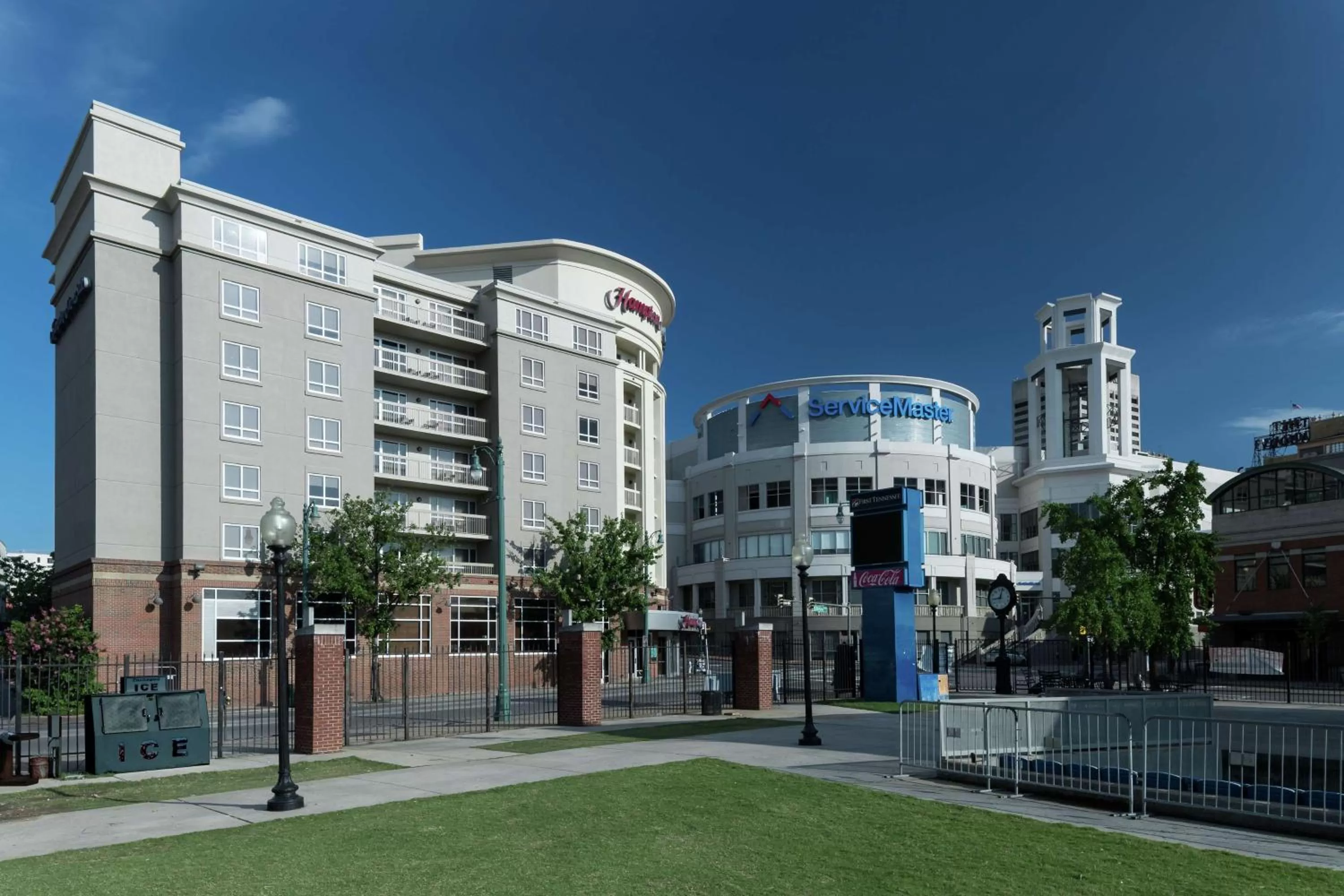 Property building in Hampton Inn & Suites Memphis-Beale Street