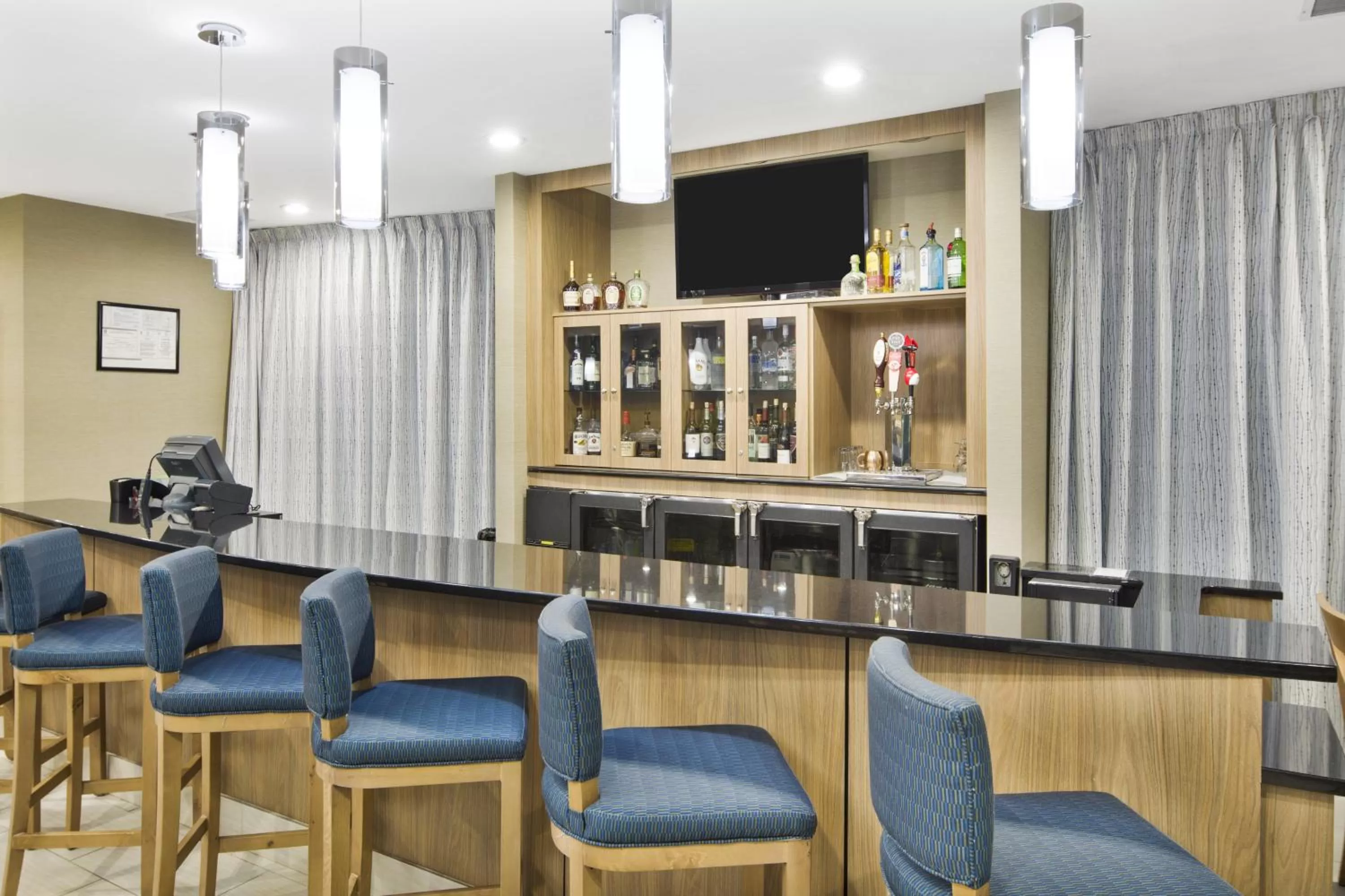 Lounge or bar in Holiday Inn Augusta West I-20 by IHG
