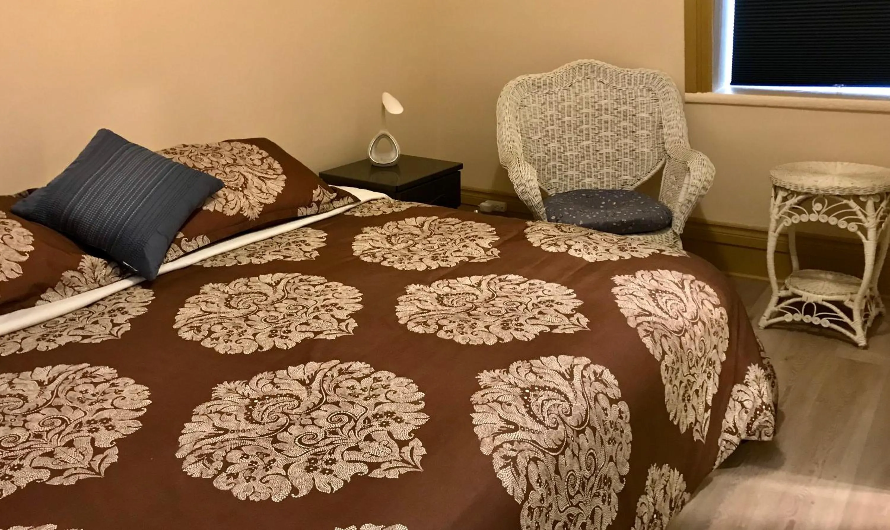 Bed in Auberge du Sault-à-la-Puce