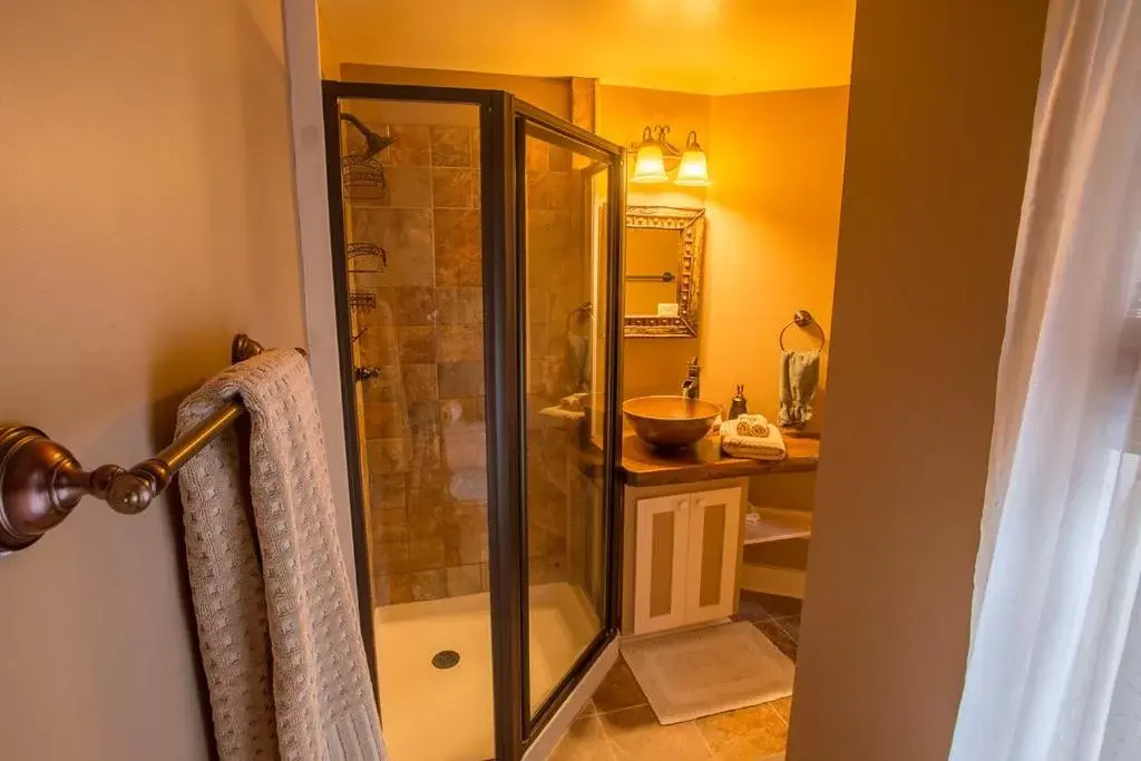 Deluxe Double Room in Snow Goose Bed and Breakfast Deluxe Double Room in Snow Goose Bed and Breakfast