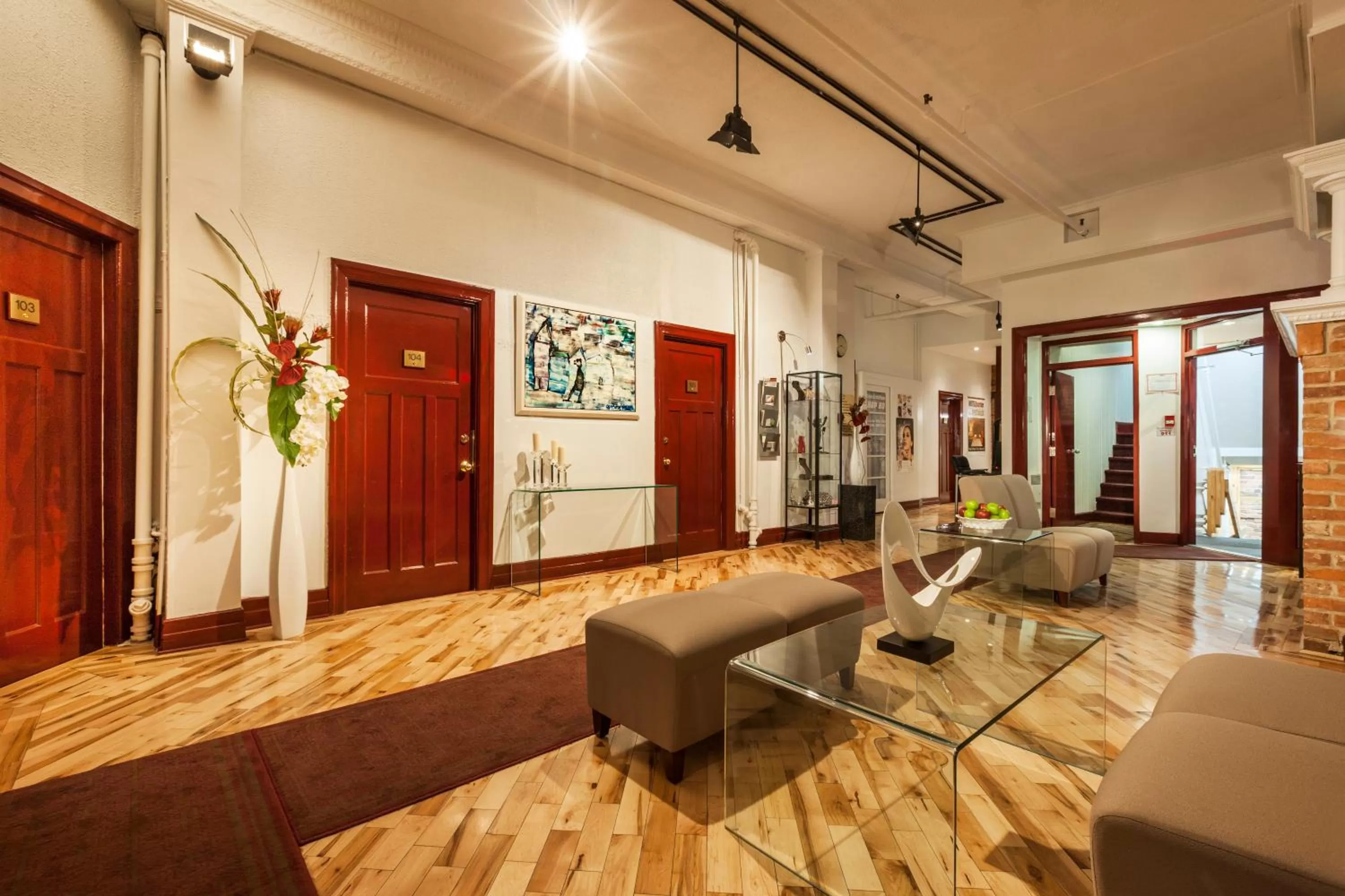 Lobby or reception in Hotel Quartier des Spectacles