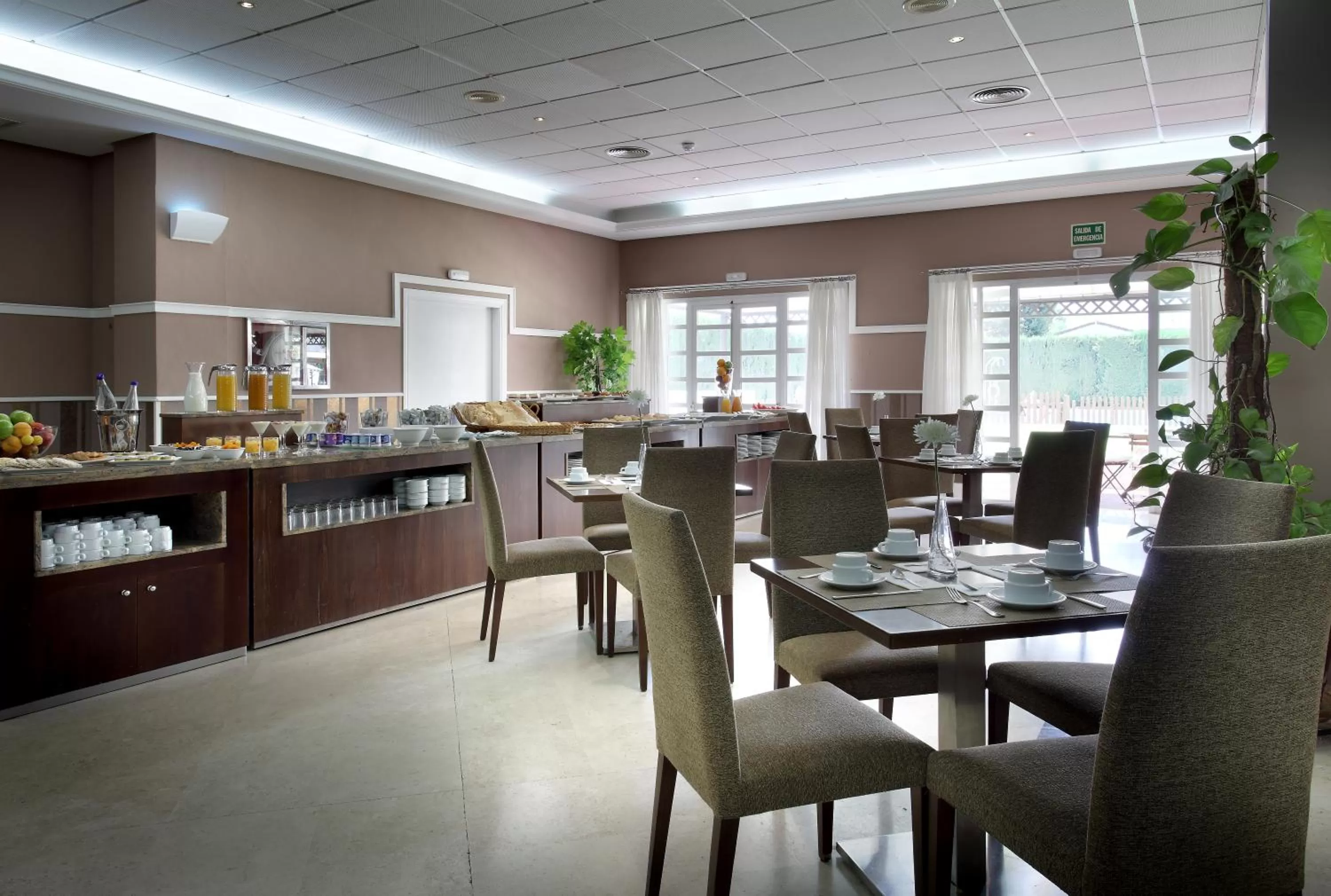 Lounge or bar in Exe Gran Hotel Solucar