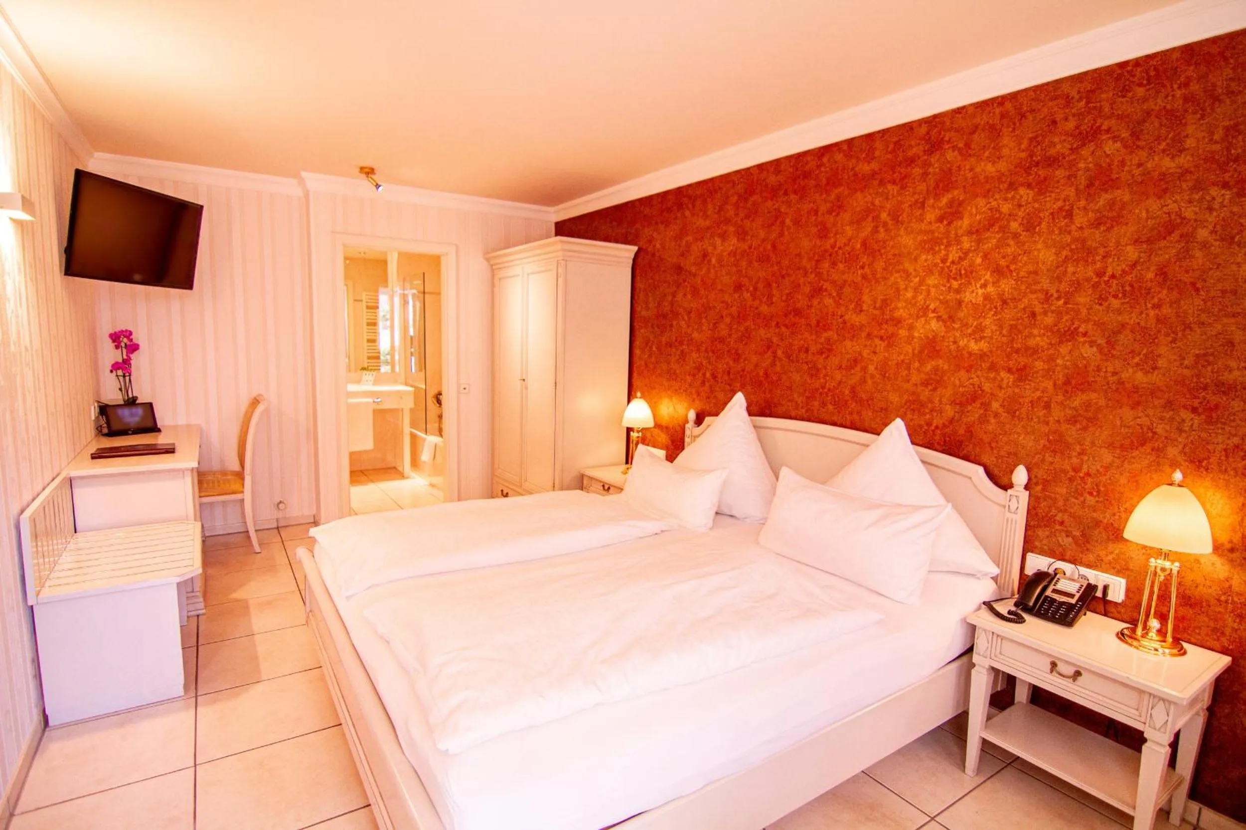 Photo of the whole room, Bed in Zur Weinsteige