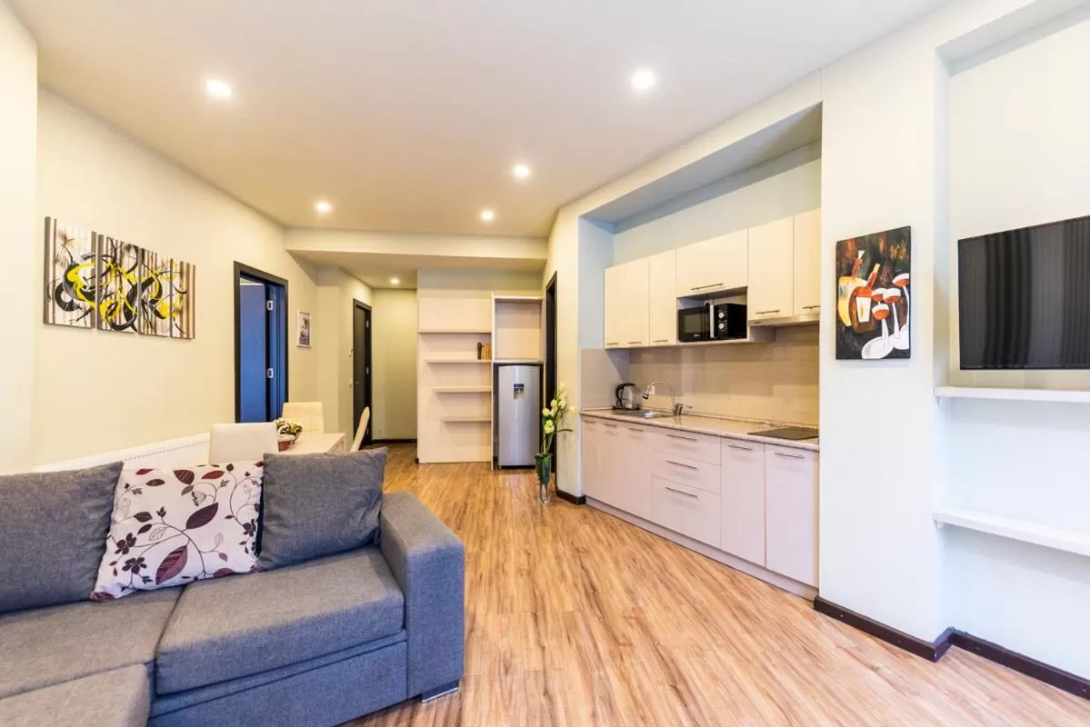 TV and multimedia in Sani Apart Hotel