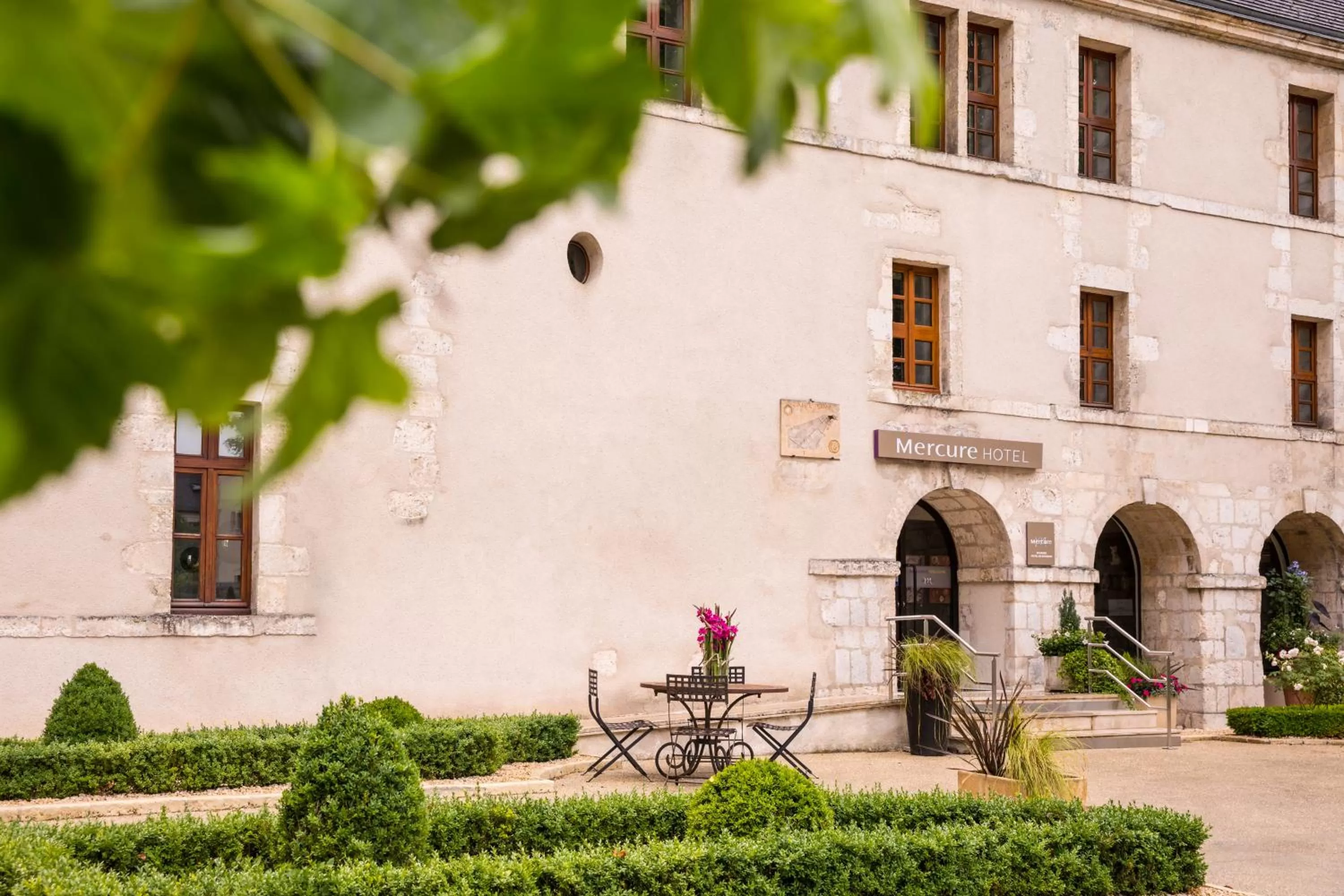 Property building in Hotel De Bourbon Grand Hotel Mercure Bourges