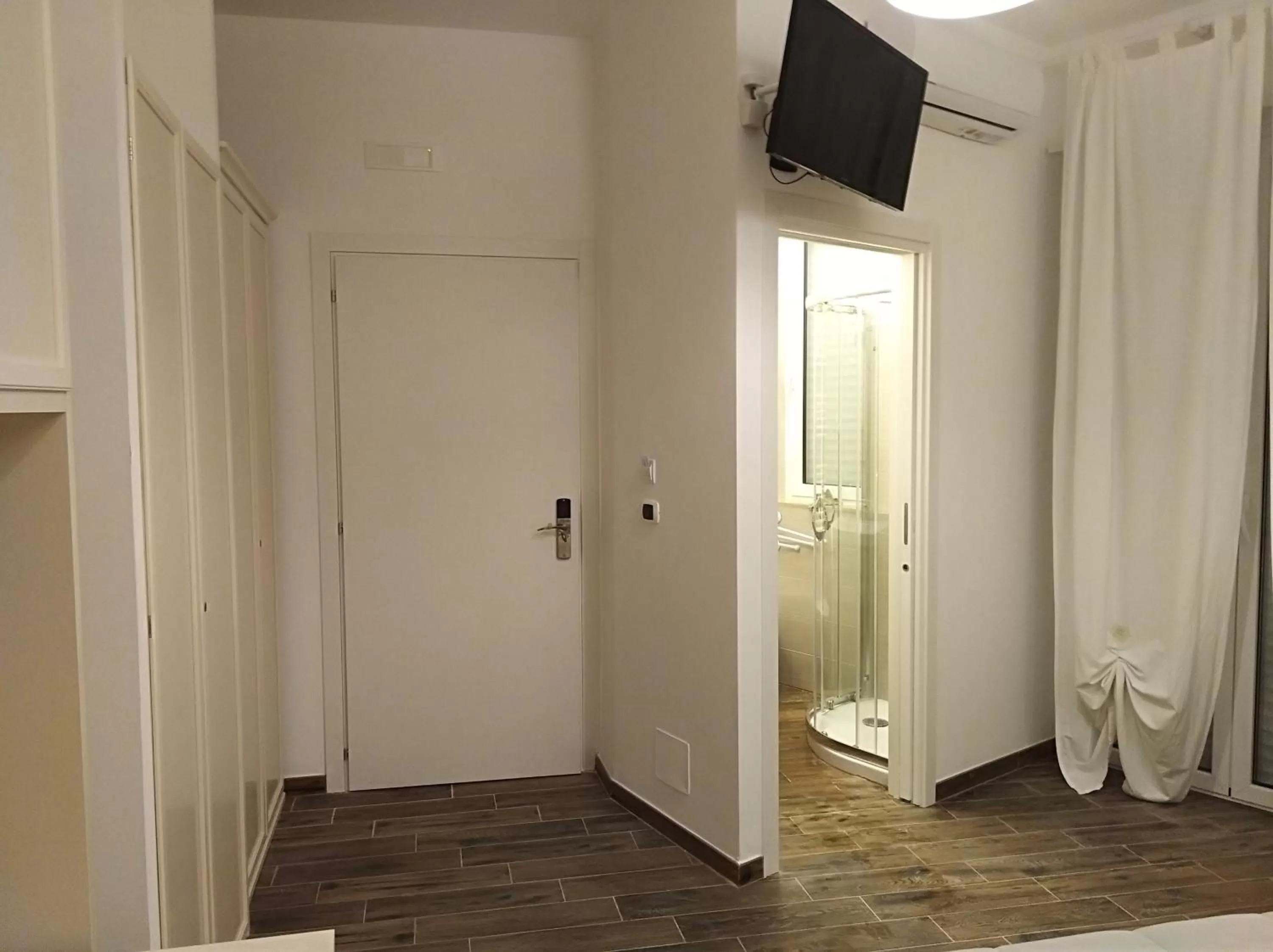 Other, TV/Entertainment Center in DomuS al Corso B&B