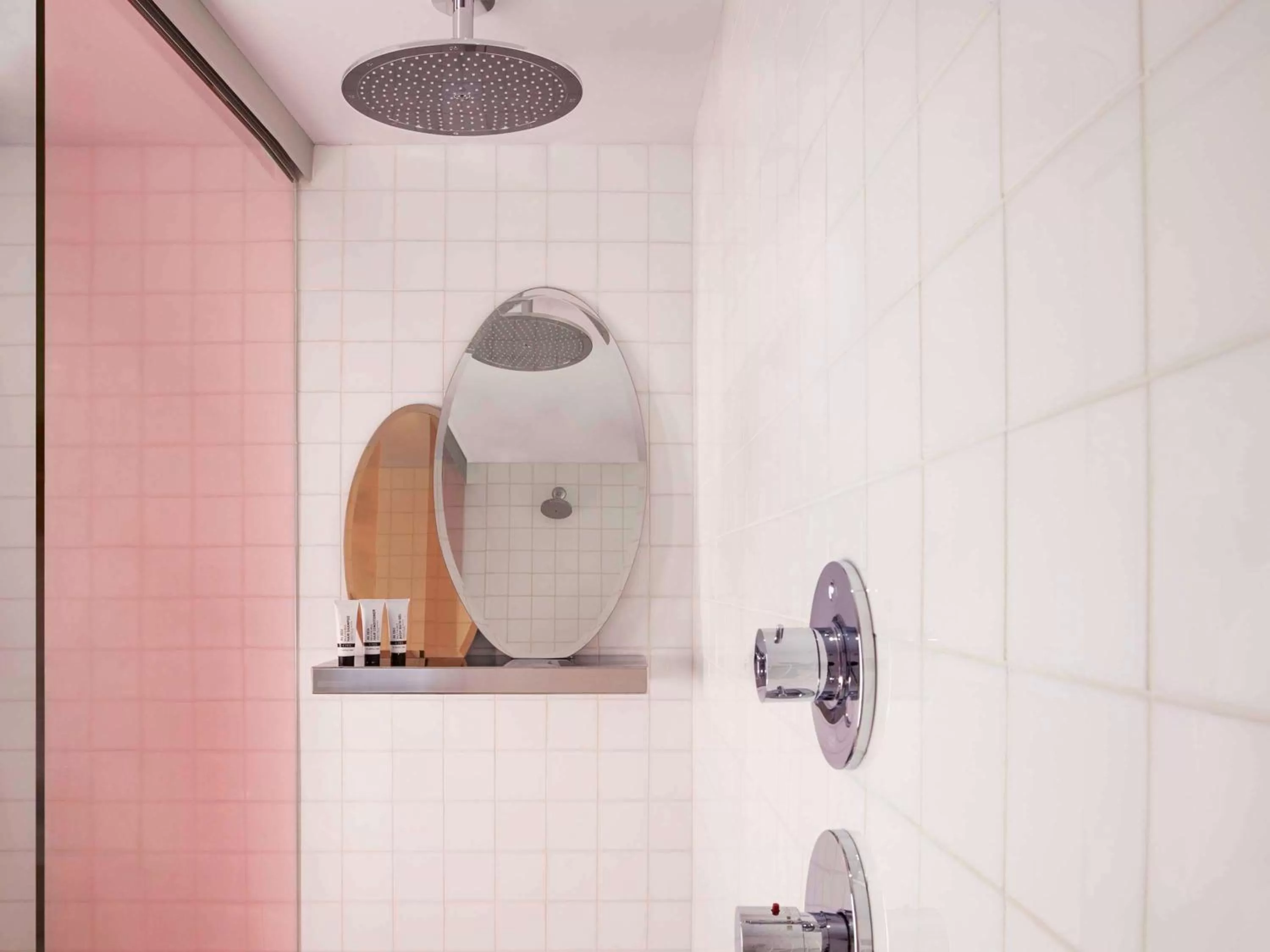 Photo of the whole room in SLS South Beach