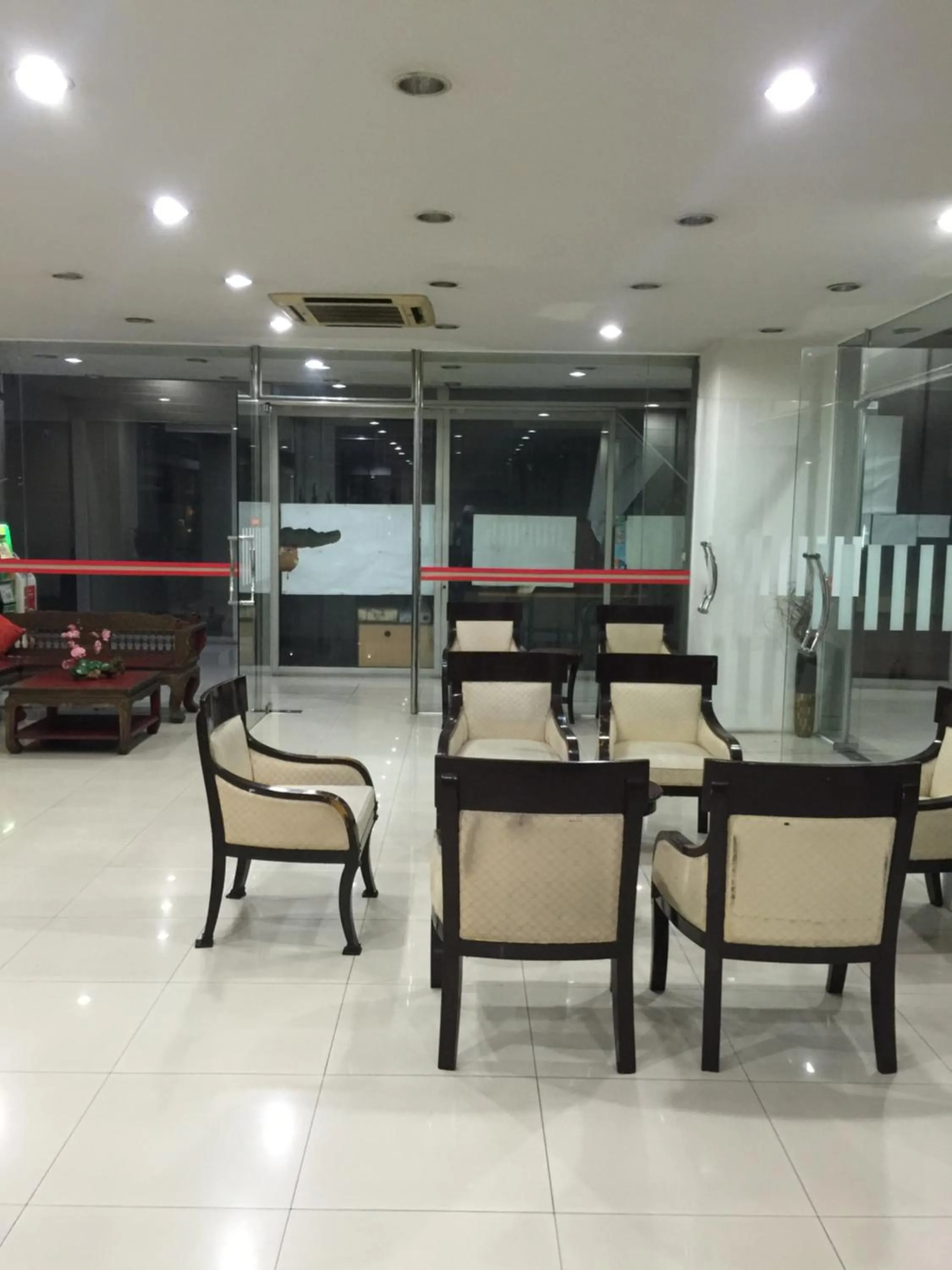 Facade/entrance in Mall Suites Hotel