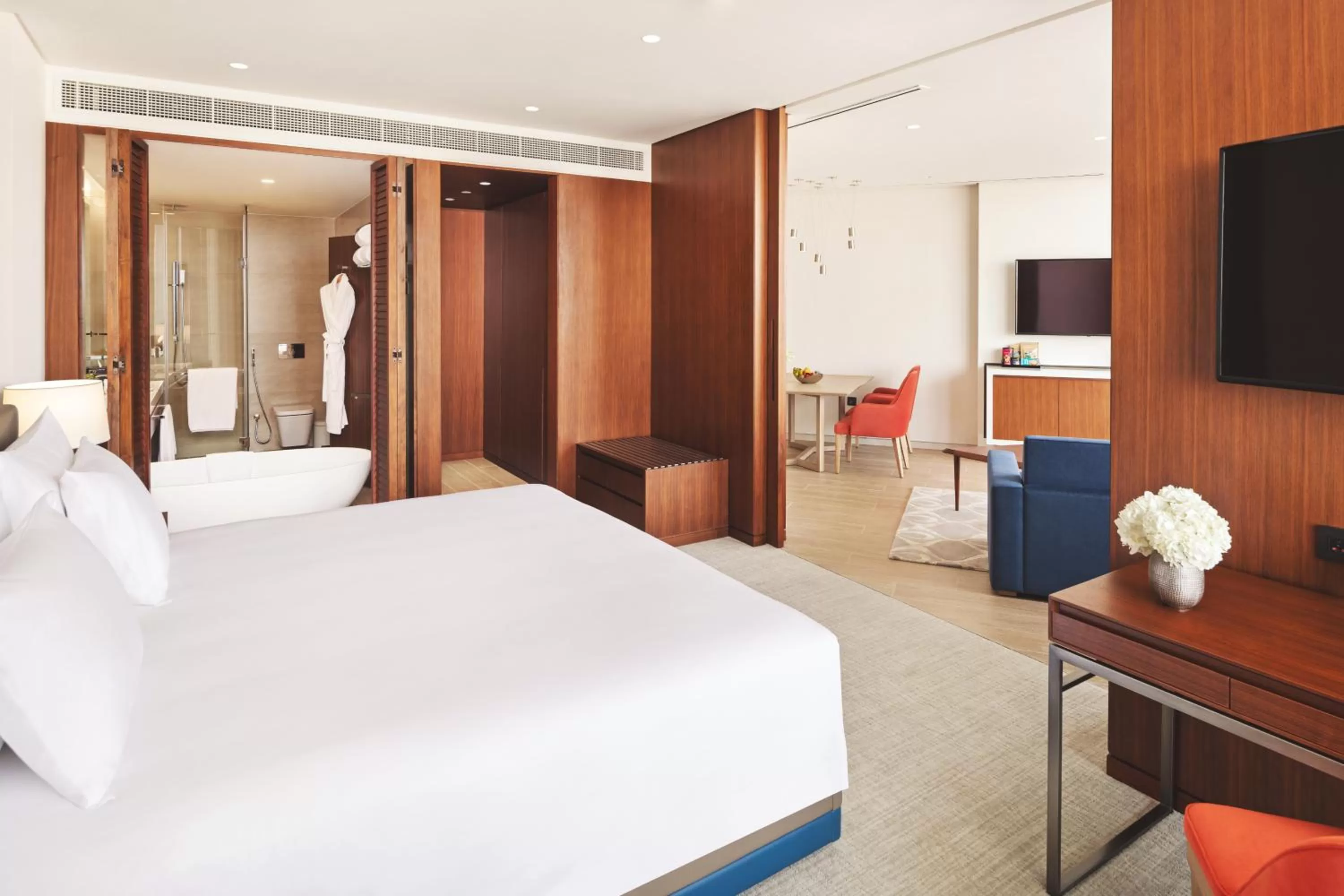 Bed in JA Lake View Hotel, Dubai