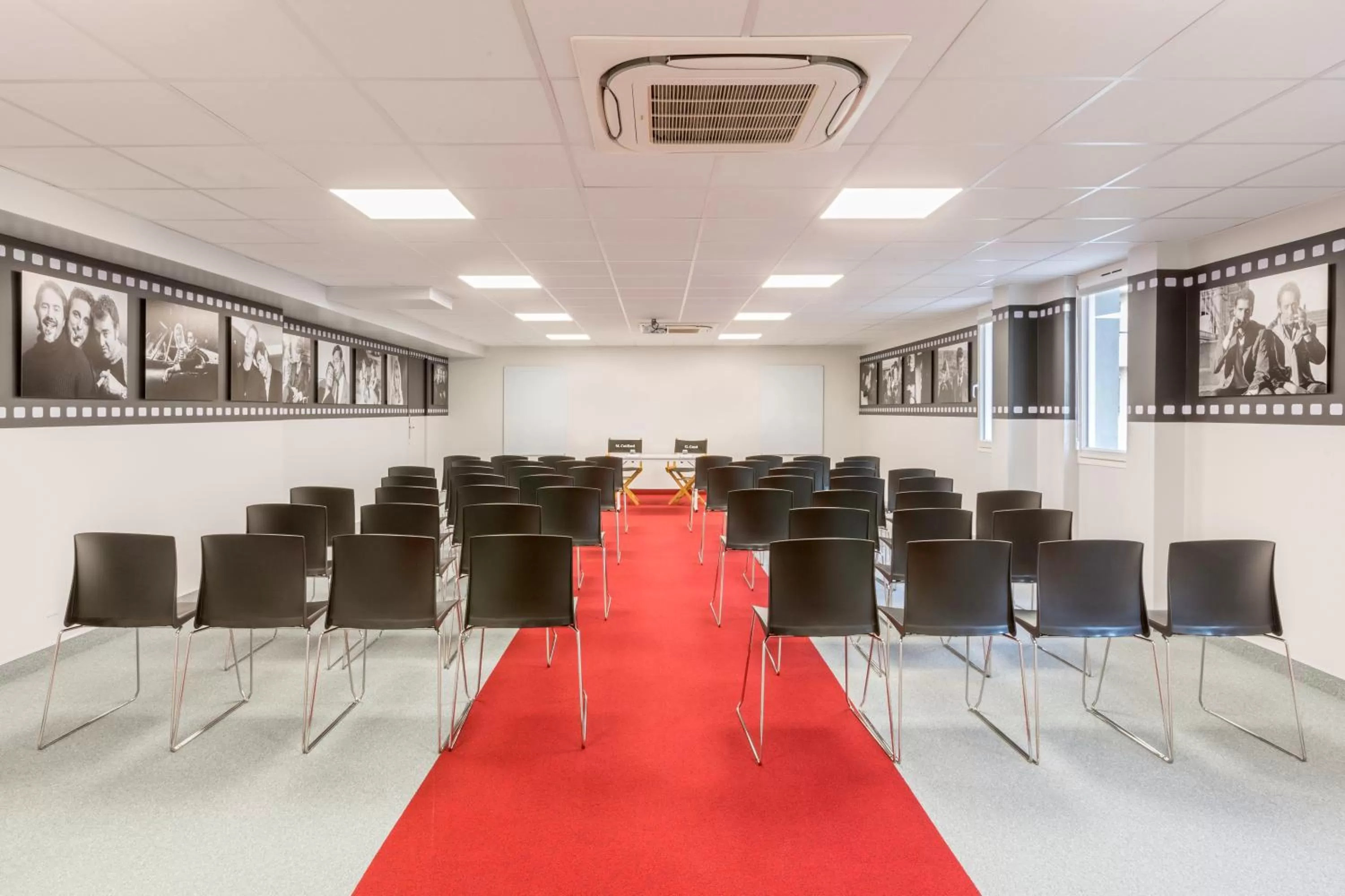 Business facilities in Best Western Hôtel International