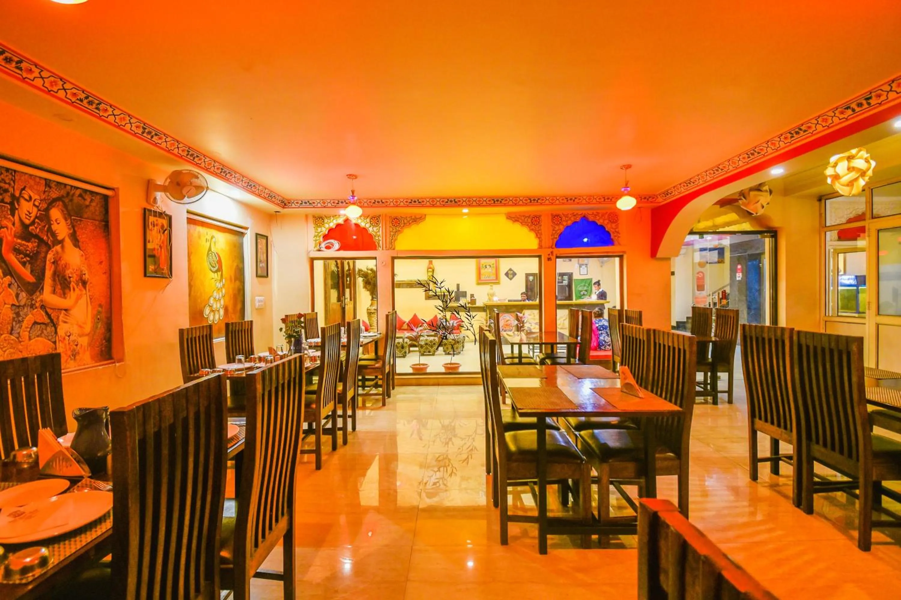 Restaurant/places to eat in Hotel Laxmi Niwas - A Heritage Retreat