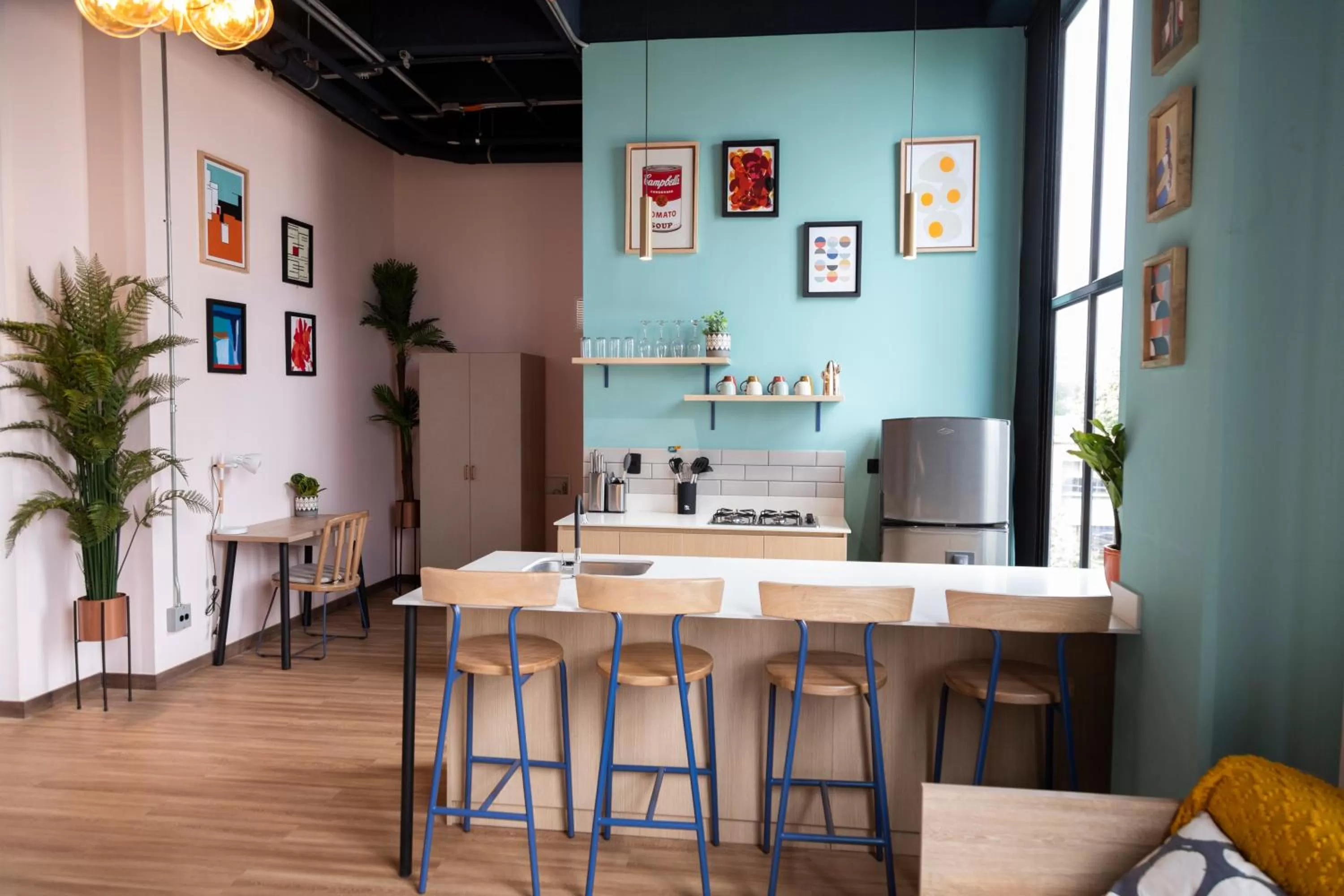 Kitchen or kitchenette in Royal Living Poblado