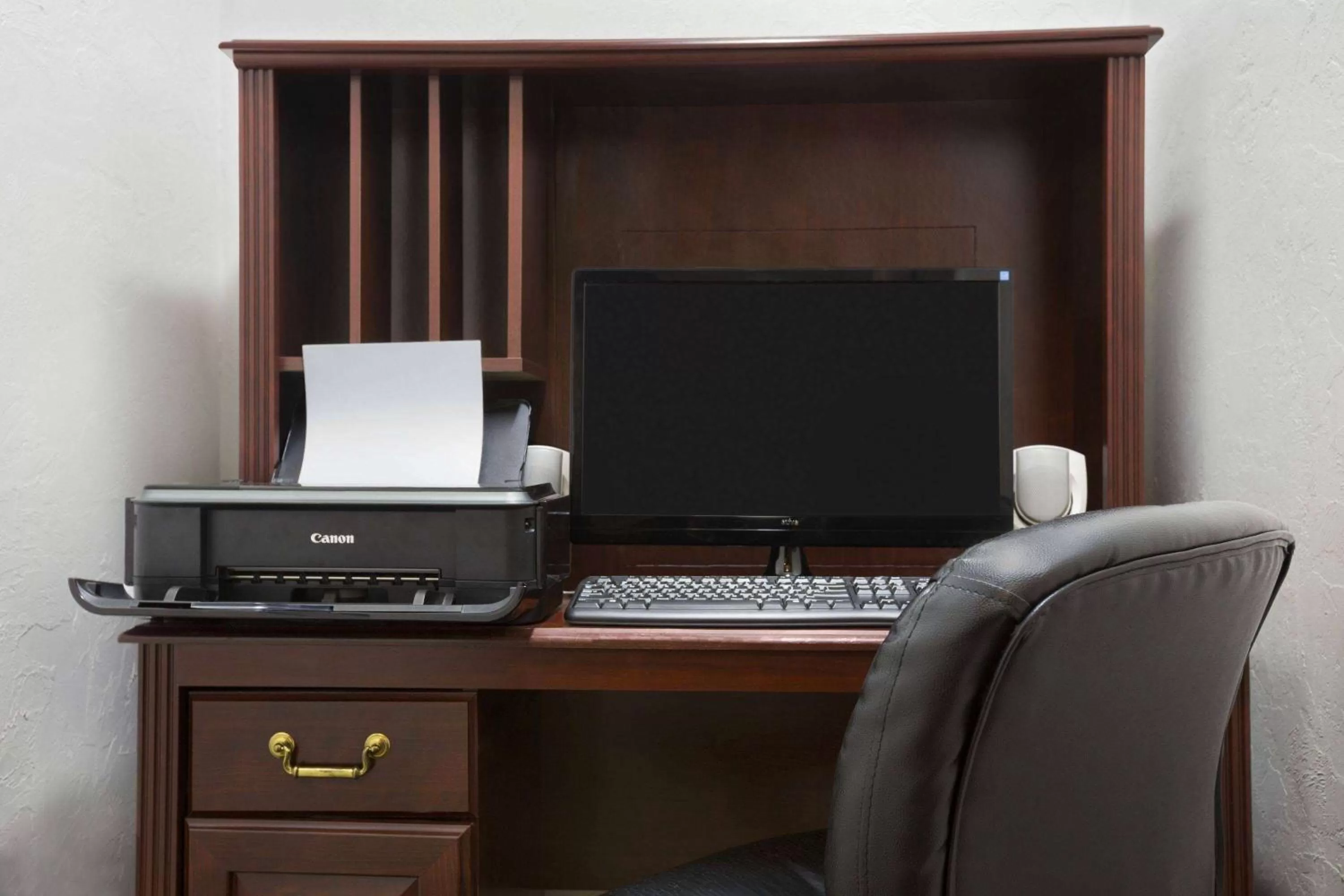 Business facilities in Howard Johnson by Wyndham Oklahoma City OKC Airport, Fairgrounds, I40