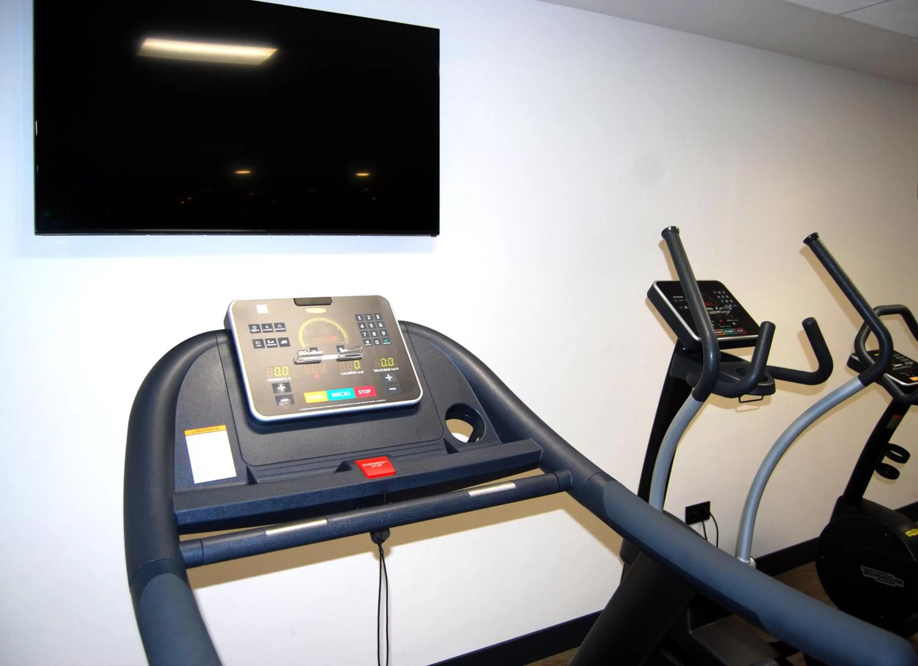 Fitness centre/facilities in Hotel Mercure Jardines de Albia