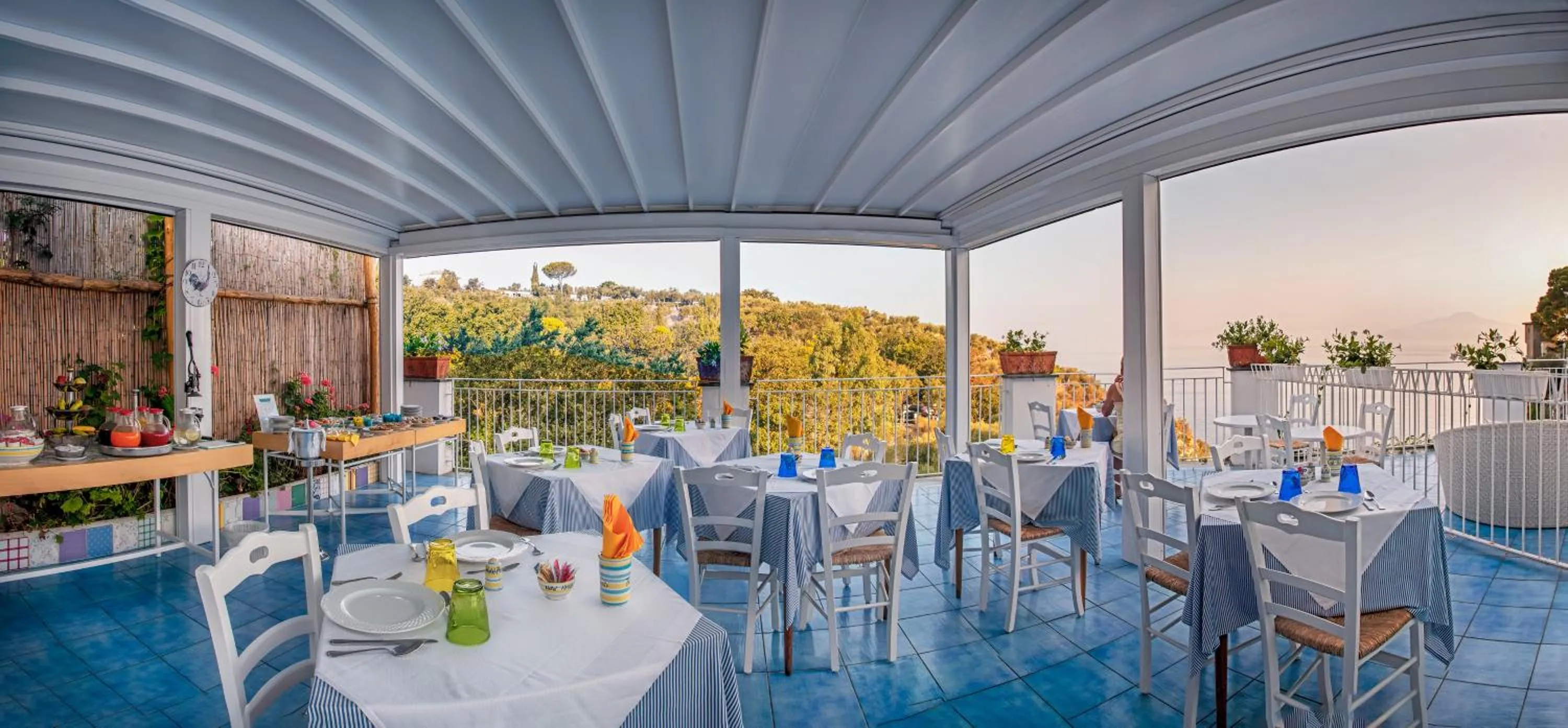 Restaurant/places to eat in Boutique Hotel Helios