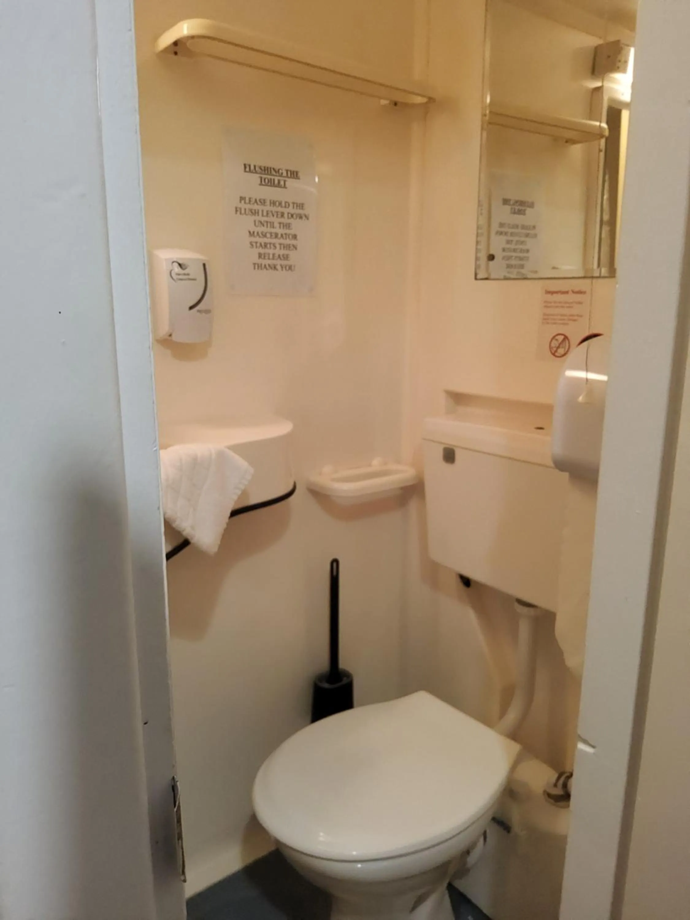 Bathroom in The Avenue Hotel