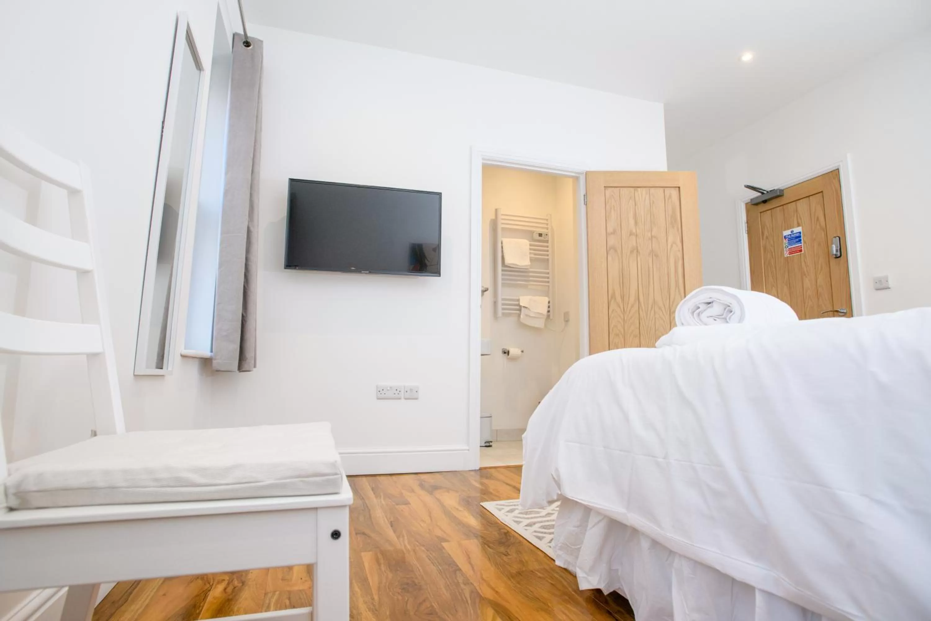 Photo of the whole room, Bed in Tavmar Accommodation