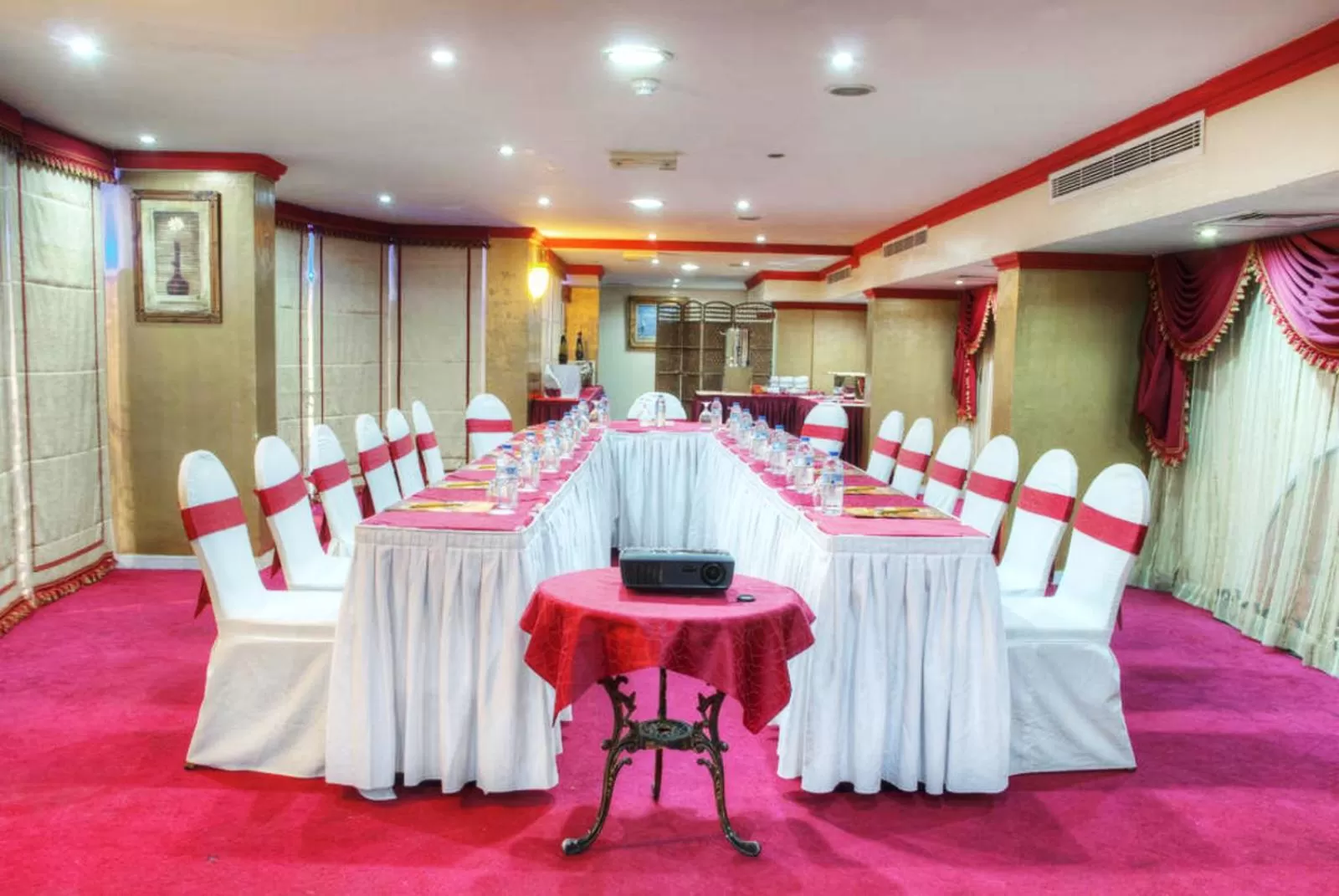Banquet/Function facilities in Al Maha Regency Hotel Suites - Managed by Aoudi Consultants
