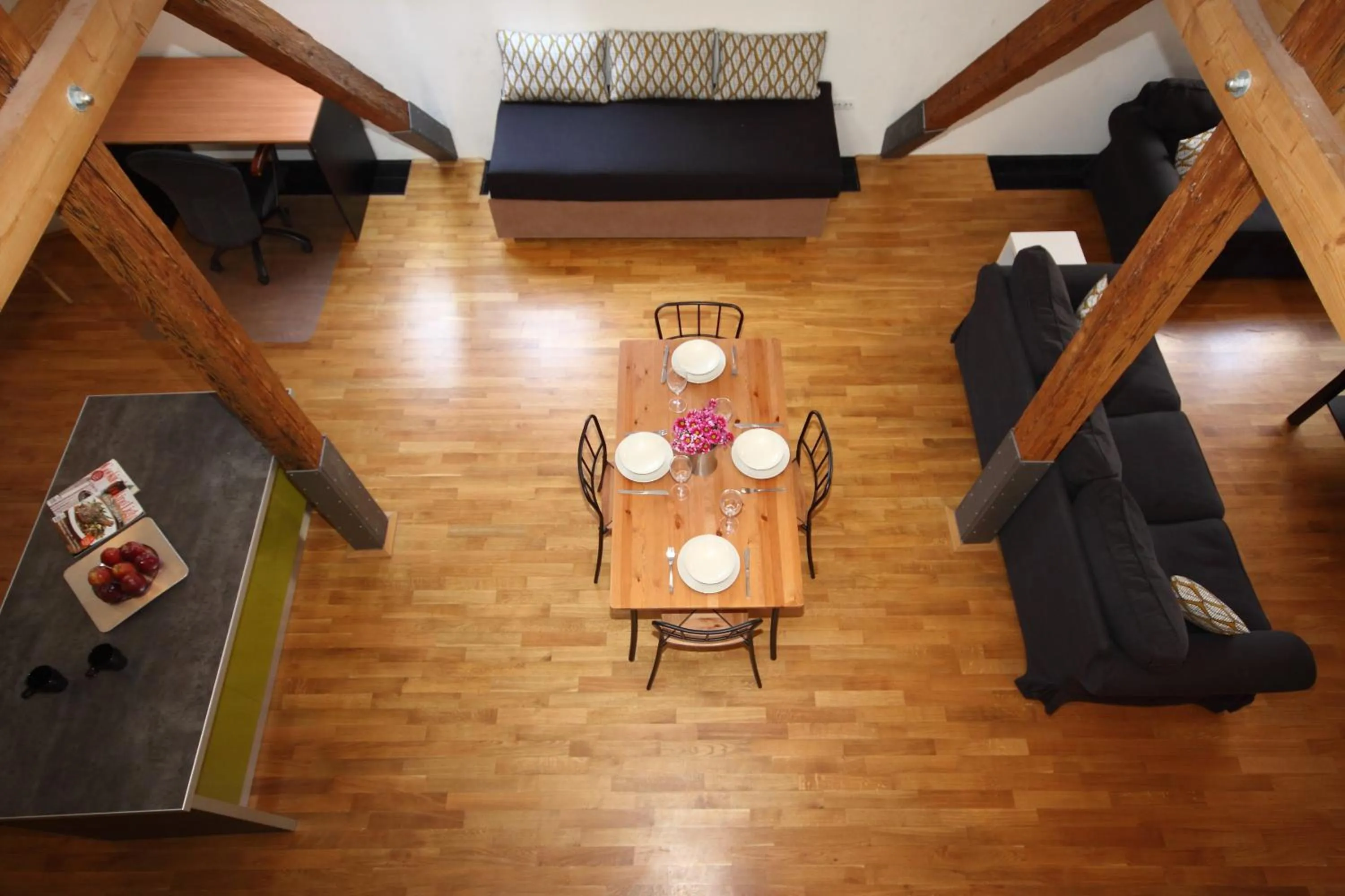 Photo of the whole room in River View Residence