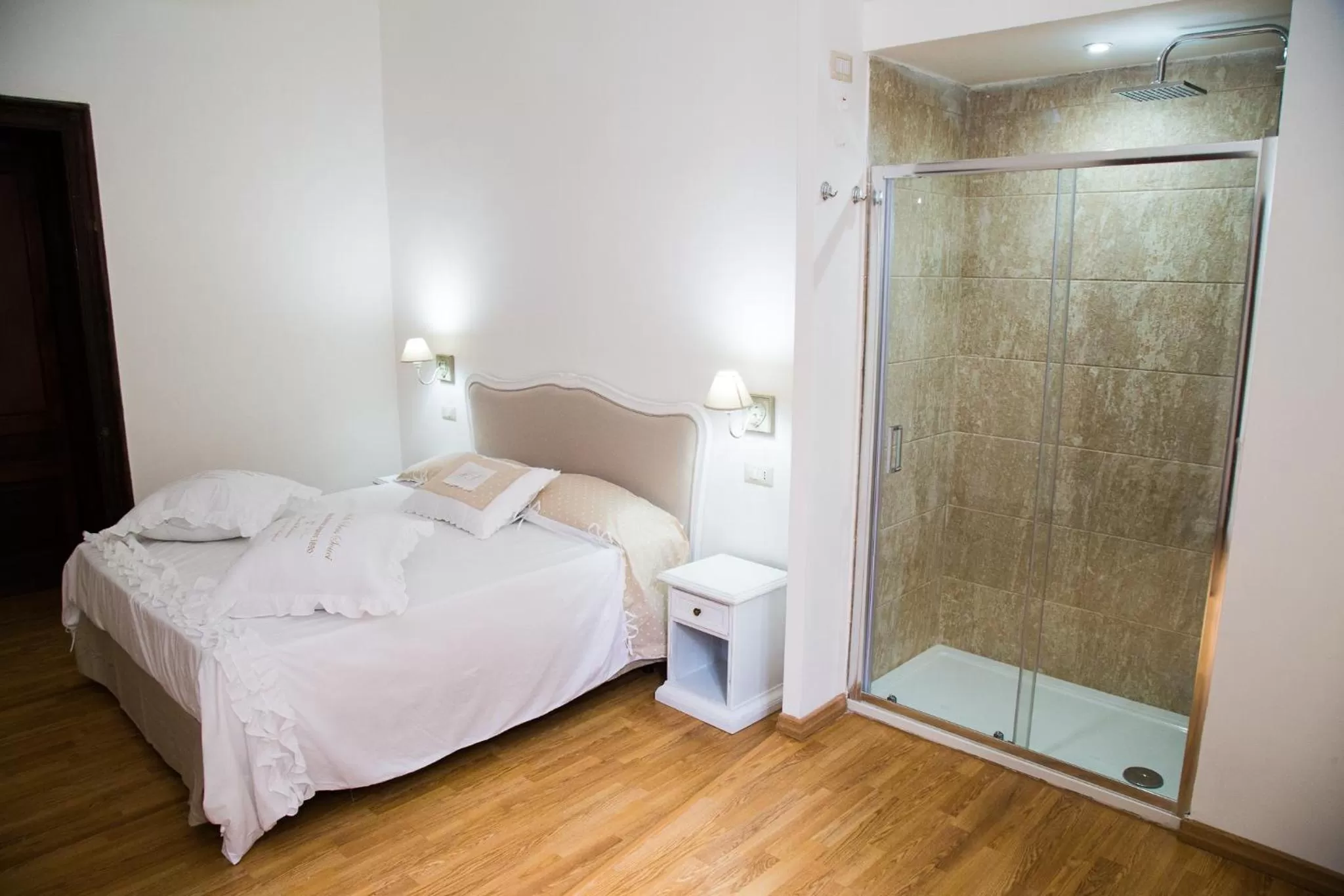 Bedroom, Bed in I Racconti di Partenope