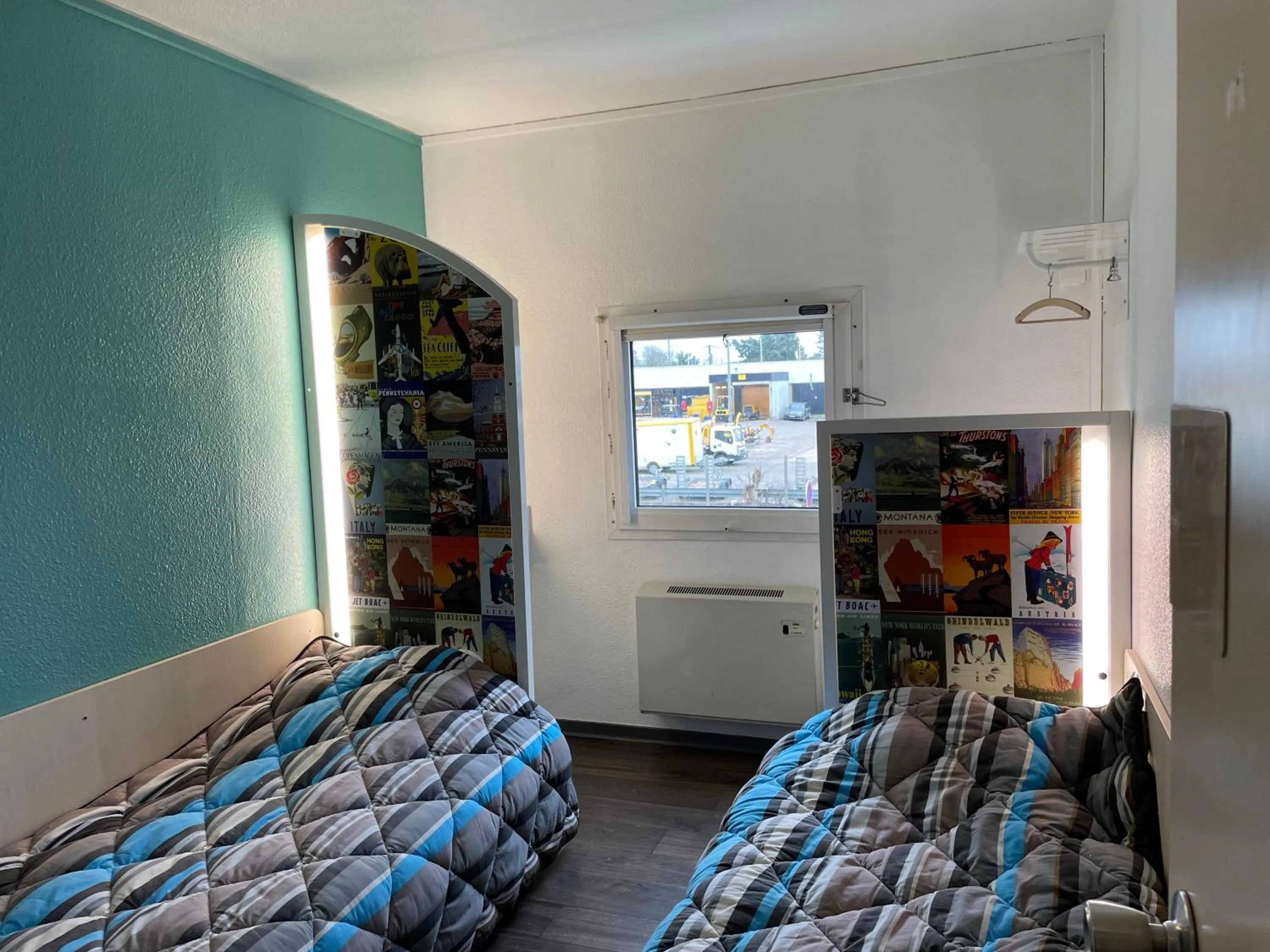 Bed in hotelF1 Evreux Sud