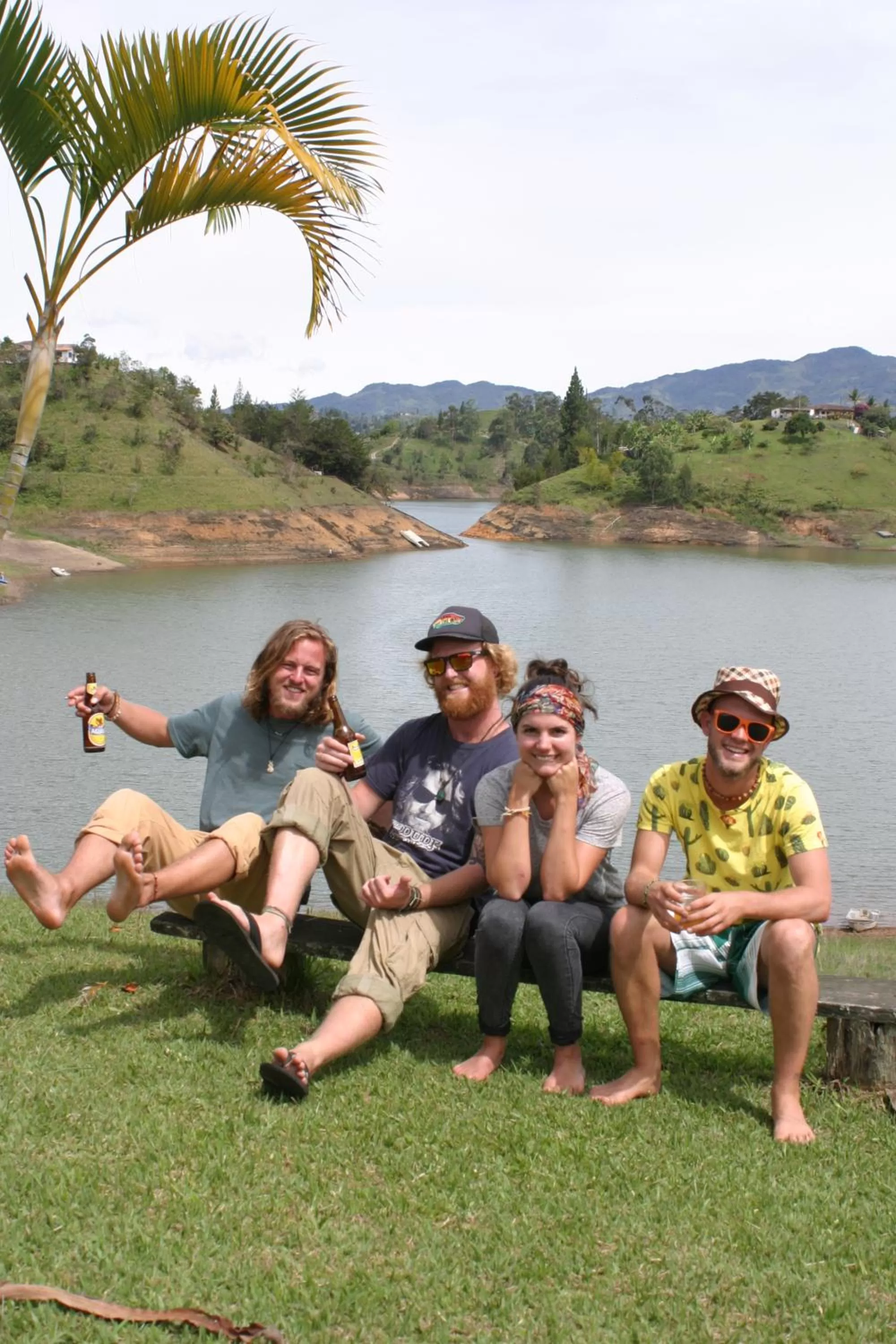 group of guests in Casa finca típica the lake hotel
