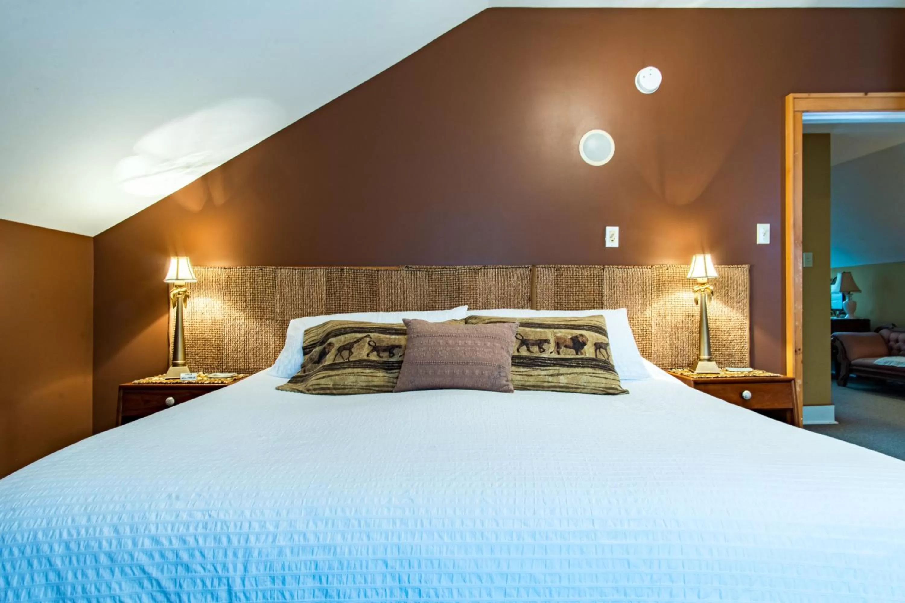 Bed in Hastings House Bed & Breakfast