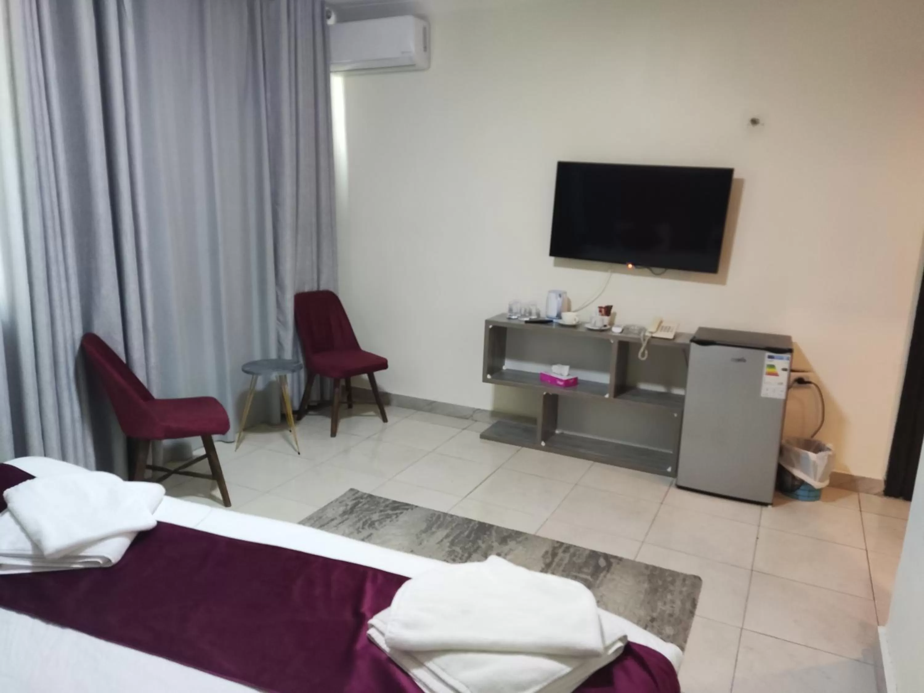 Coffee/tea facilities in Golden Plaza Hotel