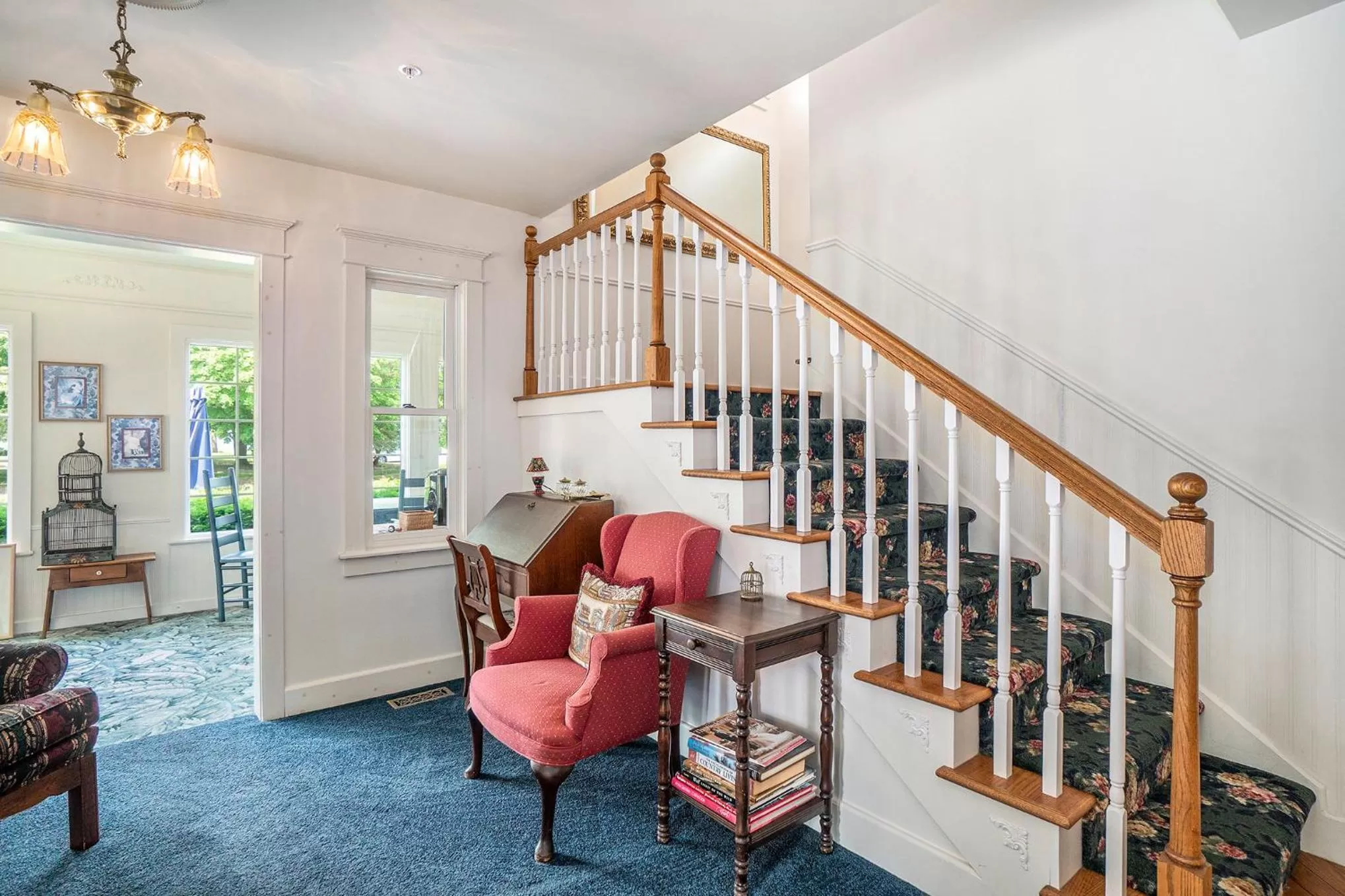 Seating area in Yelton Manor Bed and Breakfast