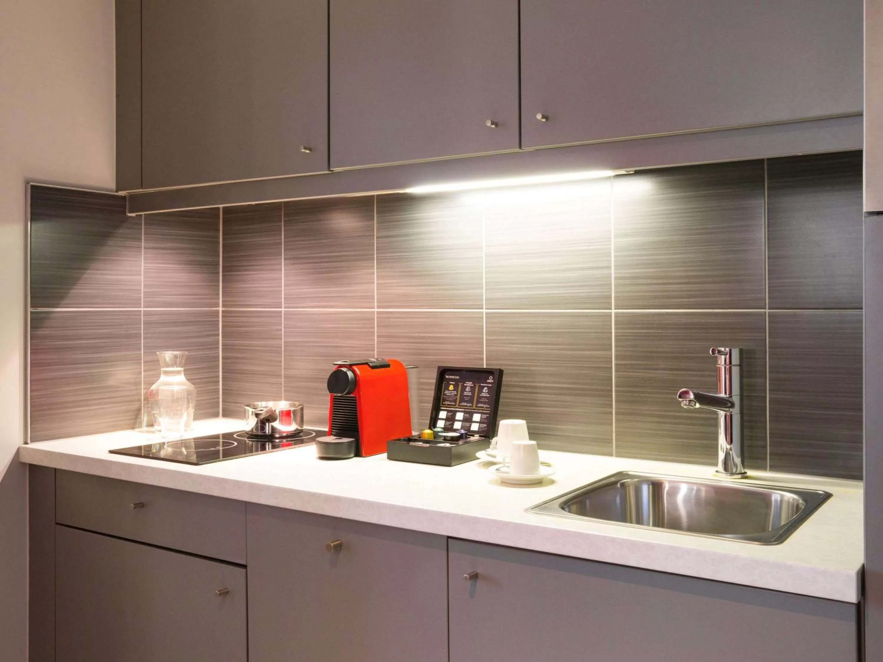 Photo of the whole room in Aparthotel Adagio Basel City