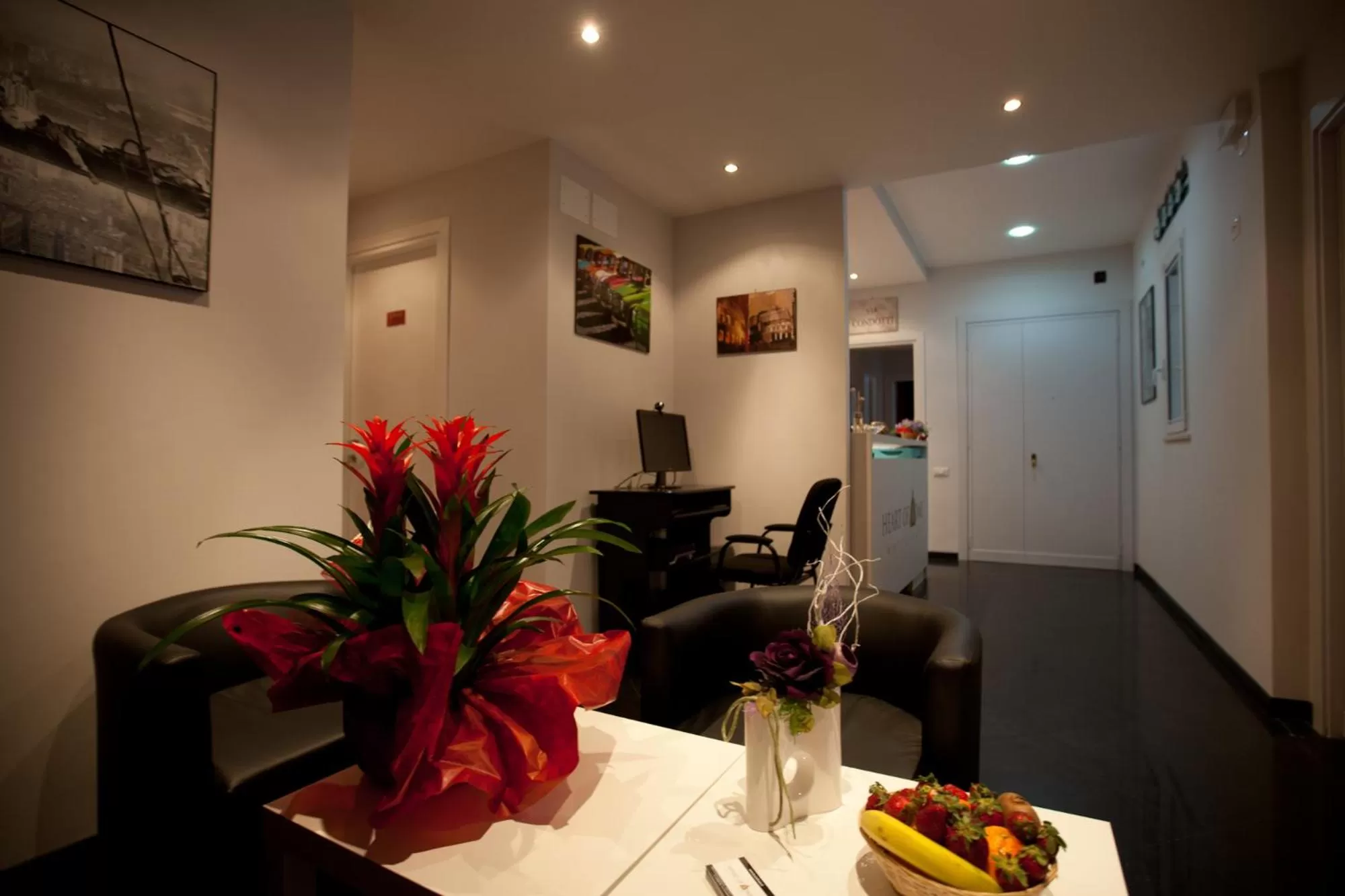 Lobby or reception in Heart of Rome Rooms