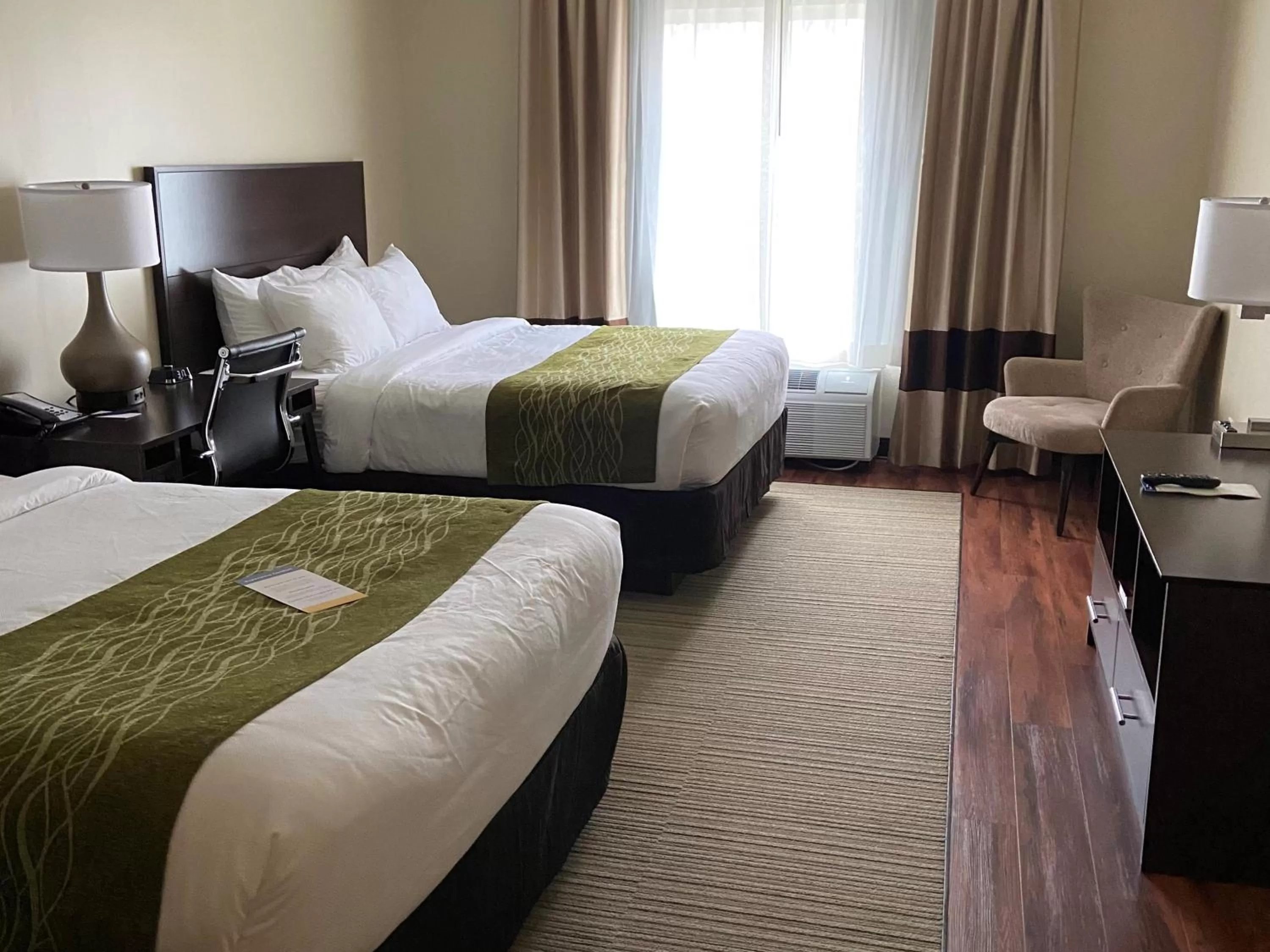 Bedroom, Bed in Comfort Inn Connellsville Riverview