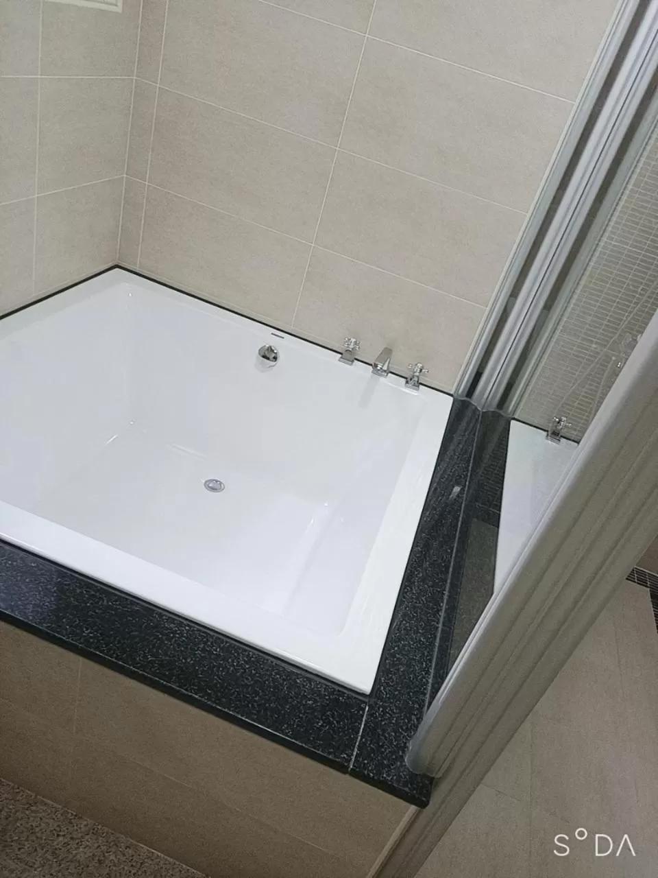 Bathroom in Happy Life B&B