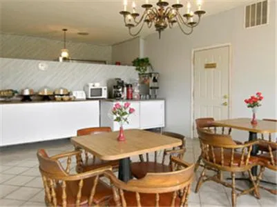 Restaurant/Places to Eat in Americas Best Value Inn-Pocomoke City