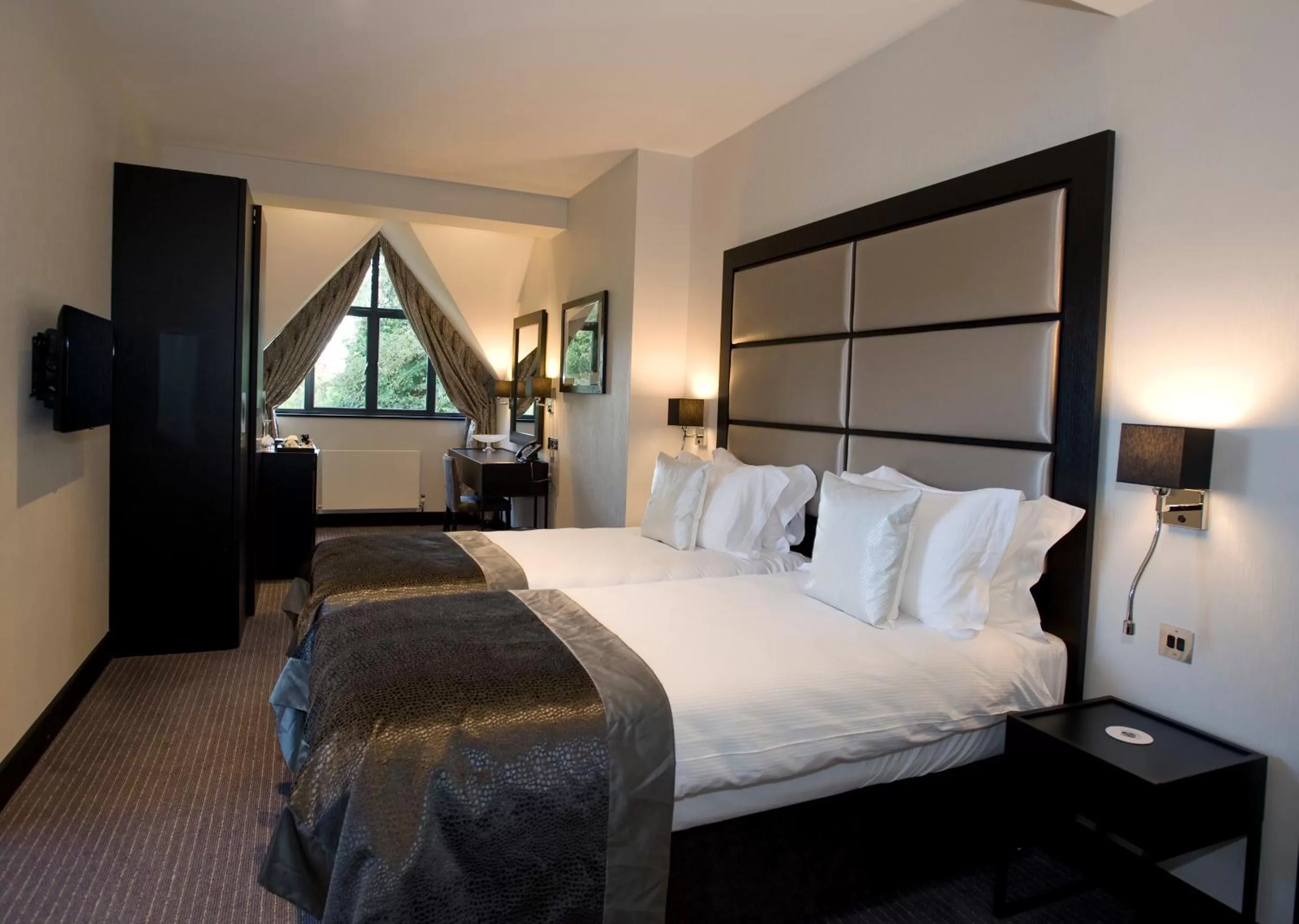 Bedroom, Bed in The Lodge at Kingswood