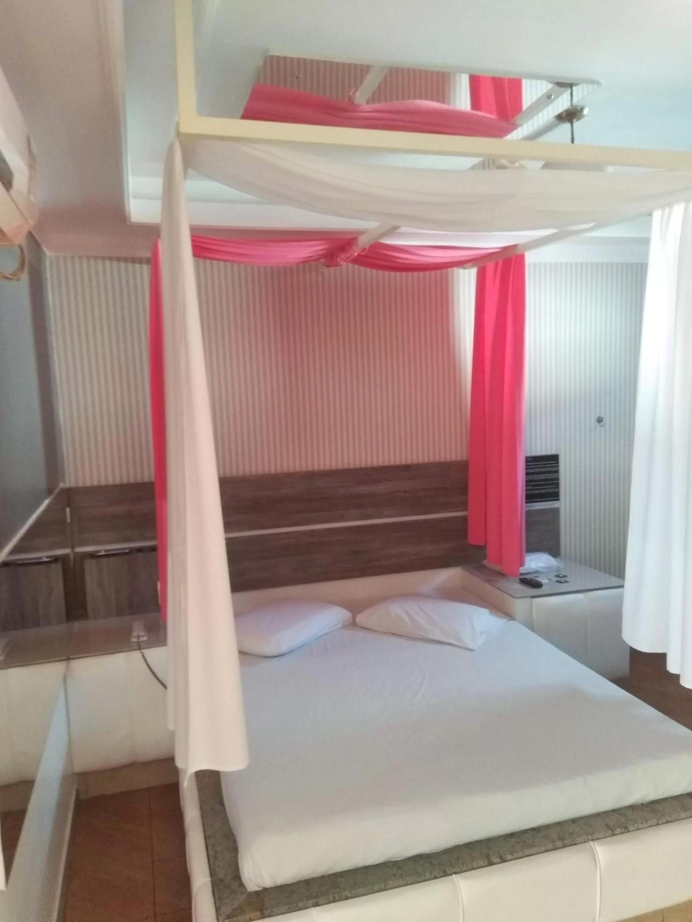 Photo of the whole room in Classic Hotel e Motel