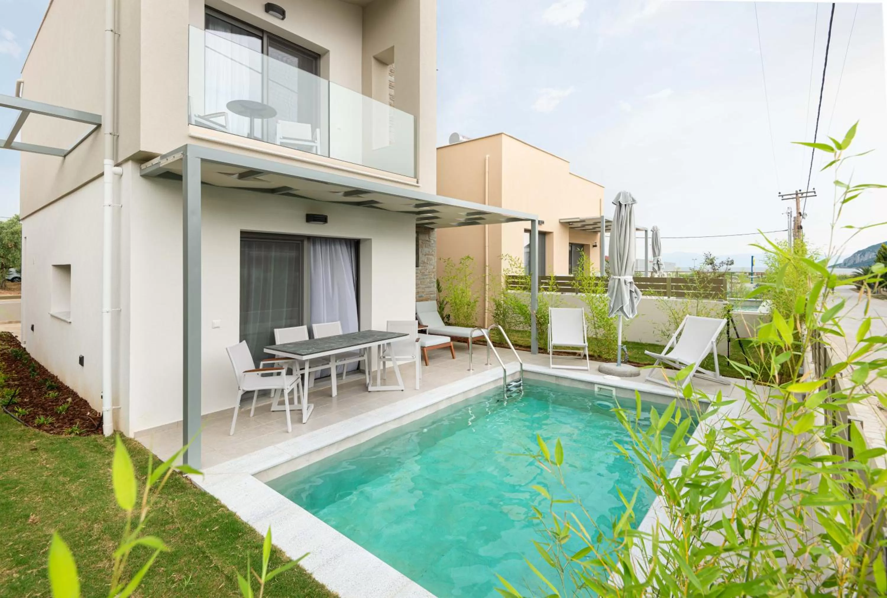 Swimming pool in Yuka Villas Collection