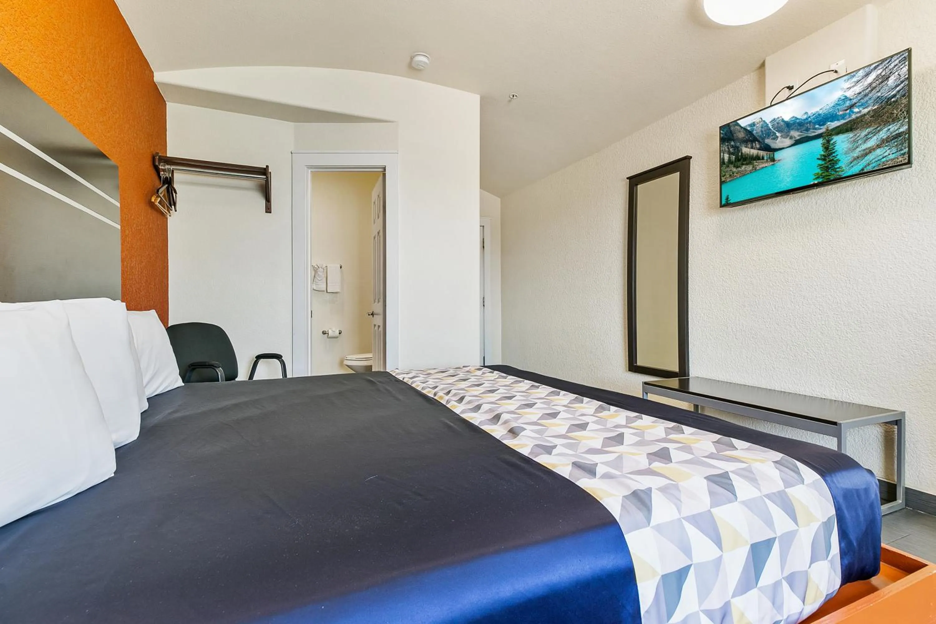 Bed in Lighthouse Inn