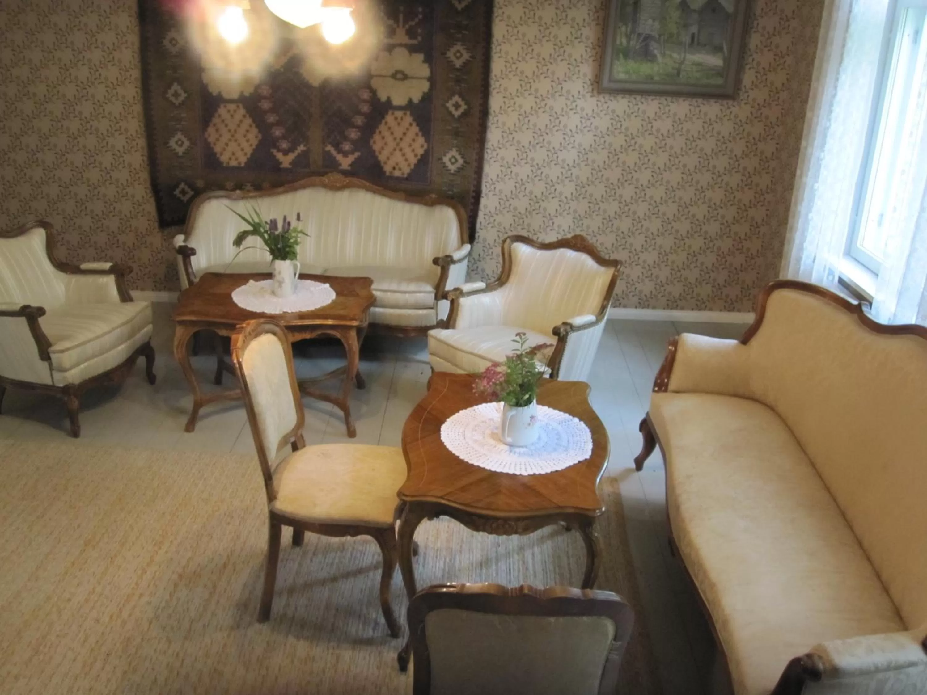 Restaurant/places to eat in Varjola Holiday Center