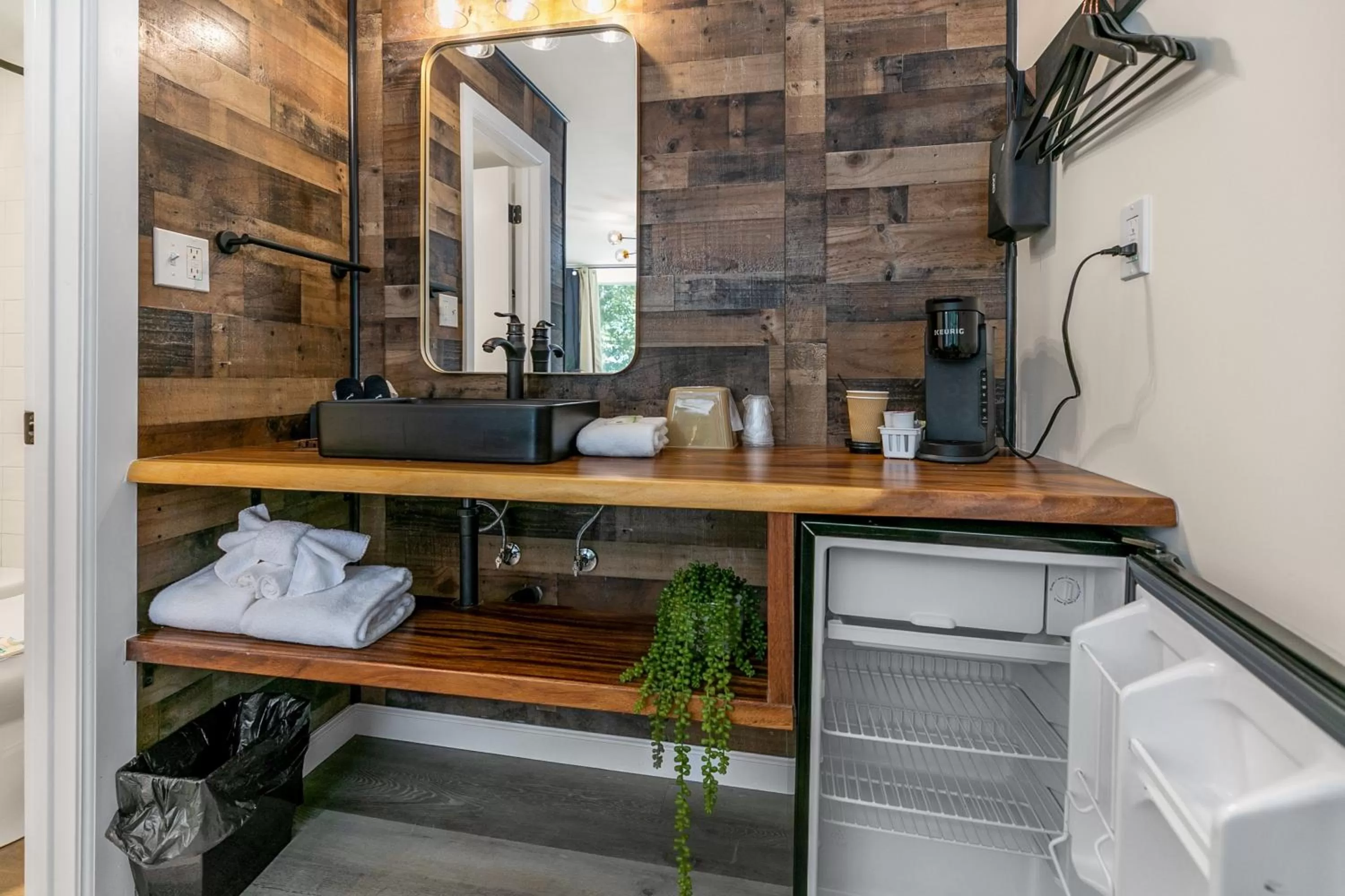 Coffee/tea facilities in Candlewick Inn and Suites