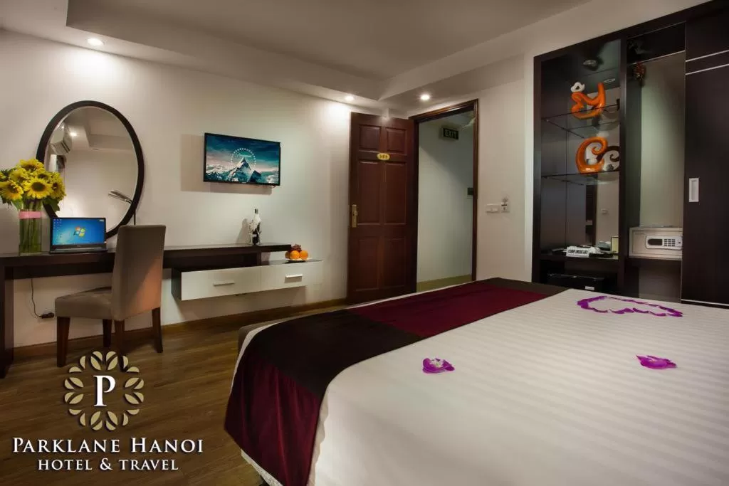 Floor plan, Bed in Parklane Central Hanoi Hotel