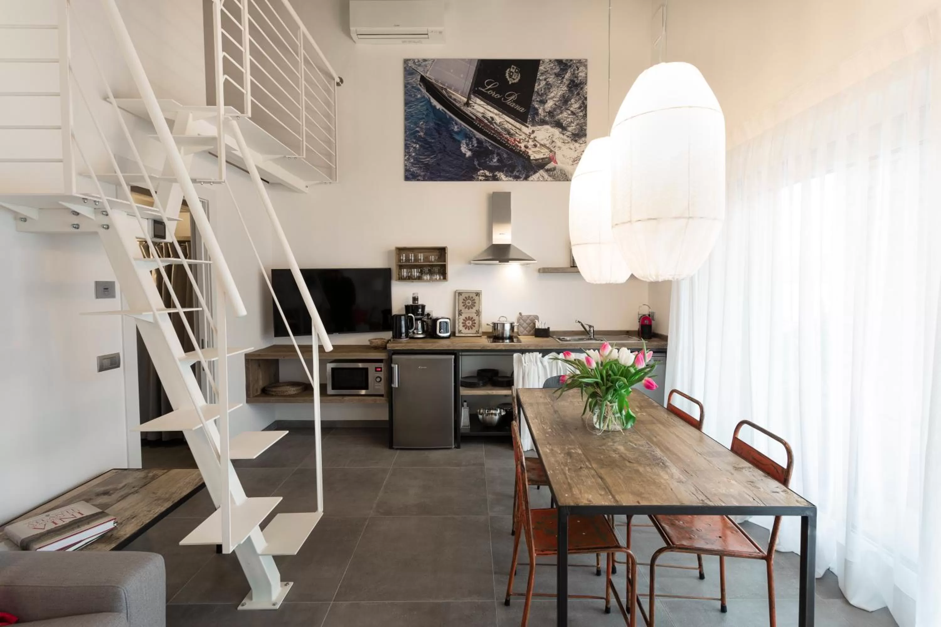 Kitchen or kitchenette in Sunset Residence