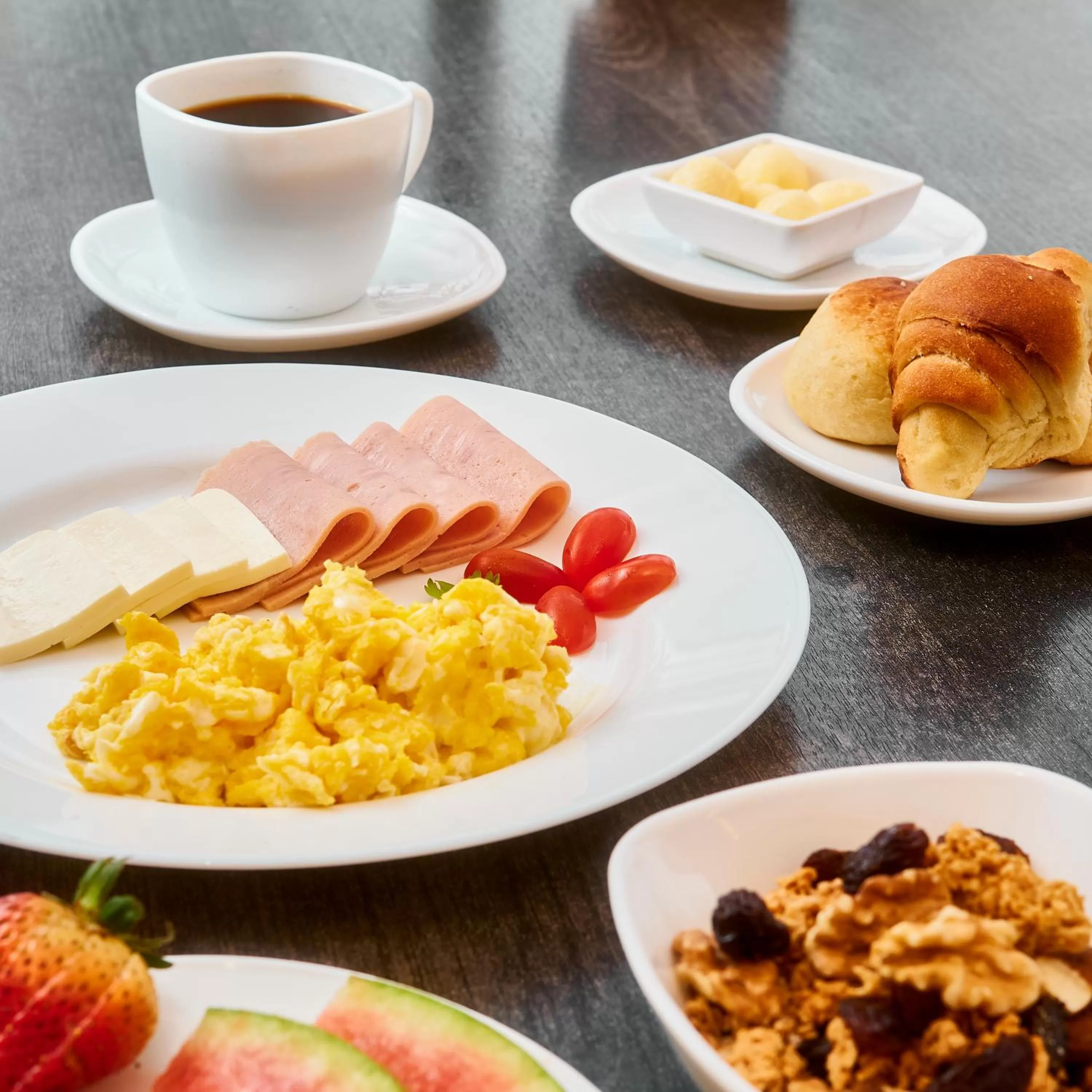 Breakfast in Hotel & Suites en Cuenca, Venue Batán