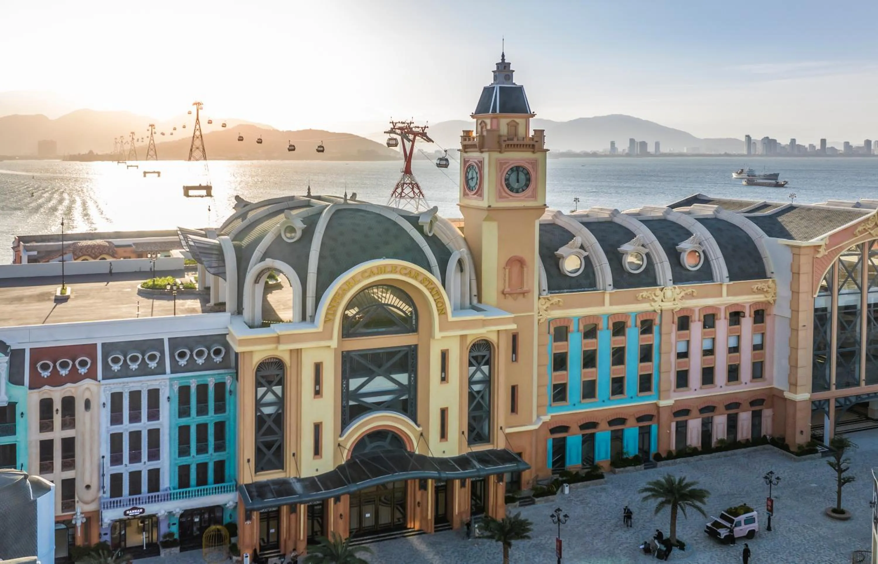 Shopping Area in Vinpearl Beachfront Nha Trang