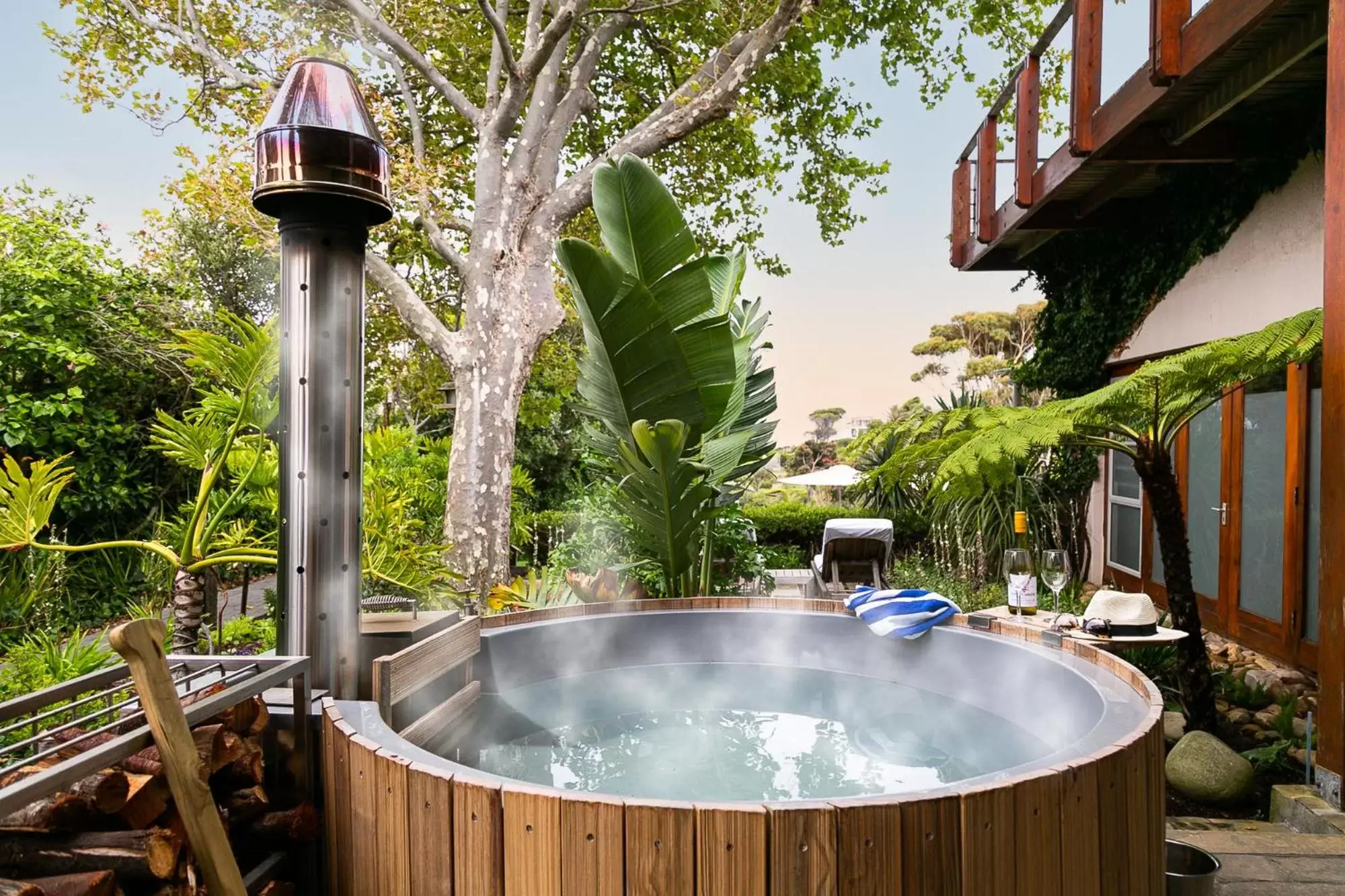 One-Bedroom Suite - single occupancy in Camps Bay Retreat Hotel One-Bedroom Suite - single occupancy in Camps Bay Retreat Hotel