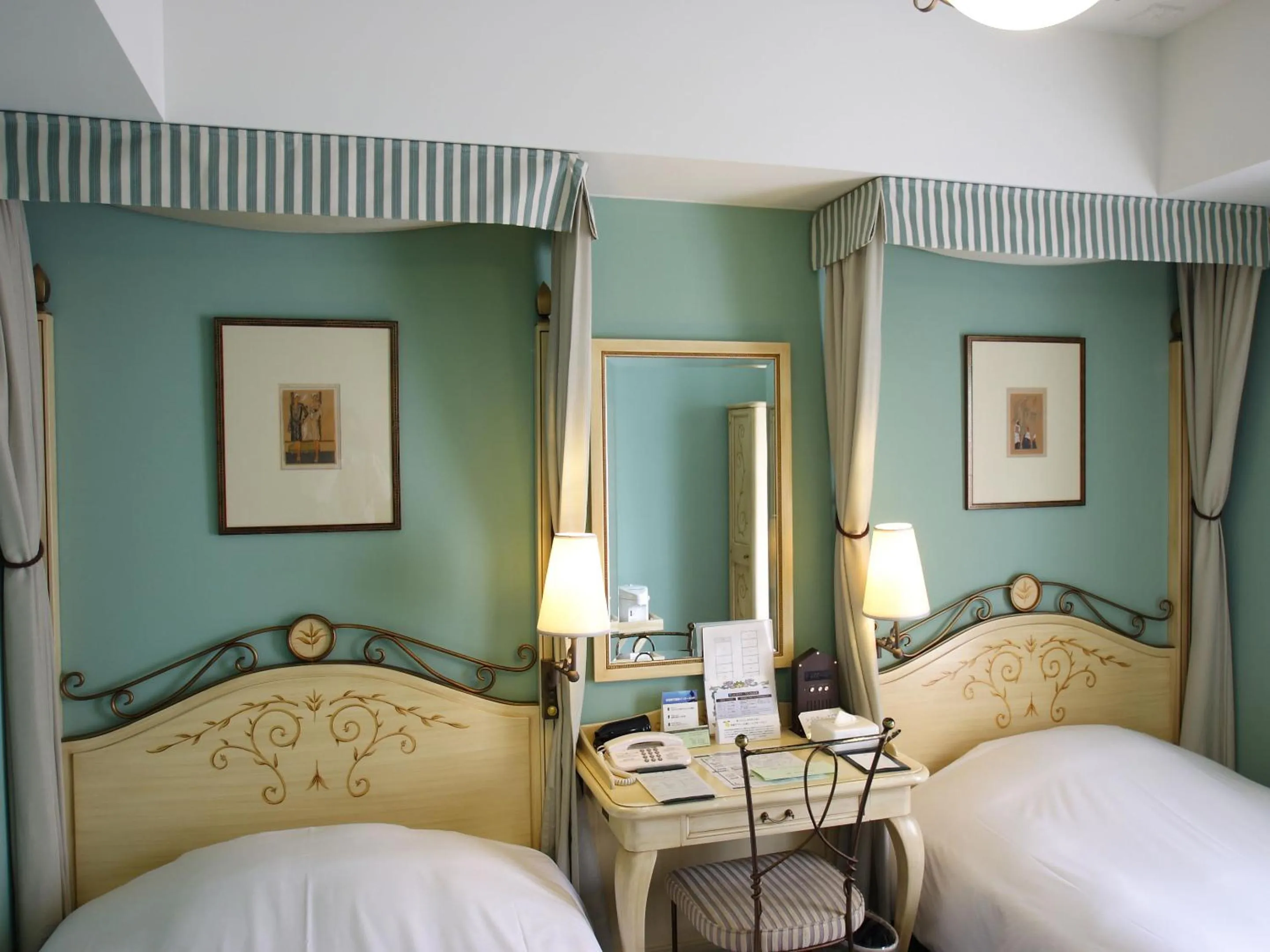 Photo of the whole room, Bed in Hotel Monterey Lasoeur Ginza