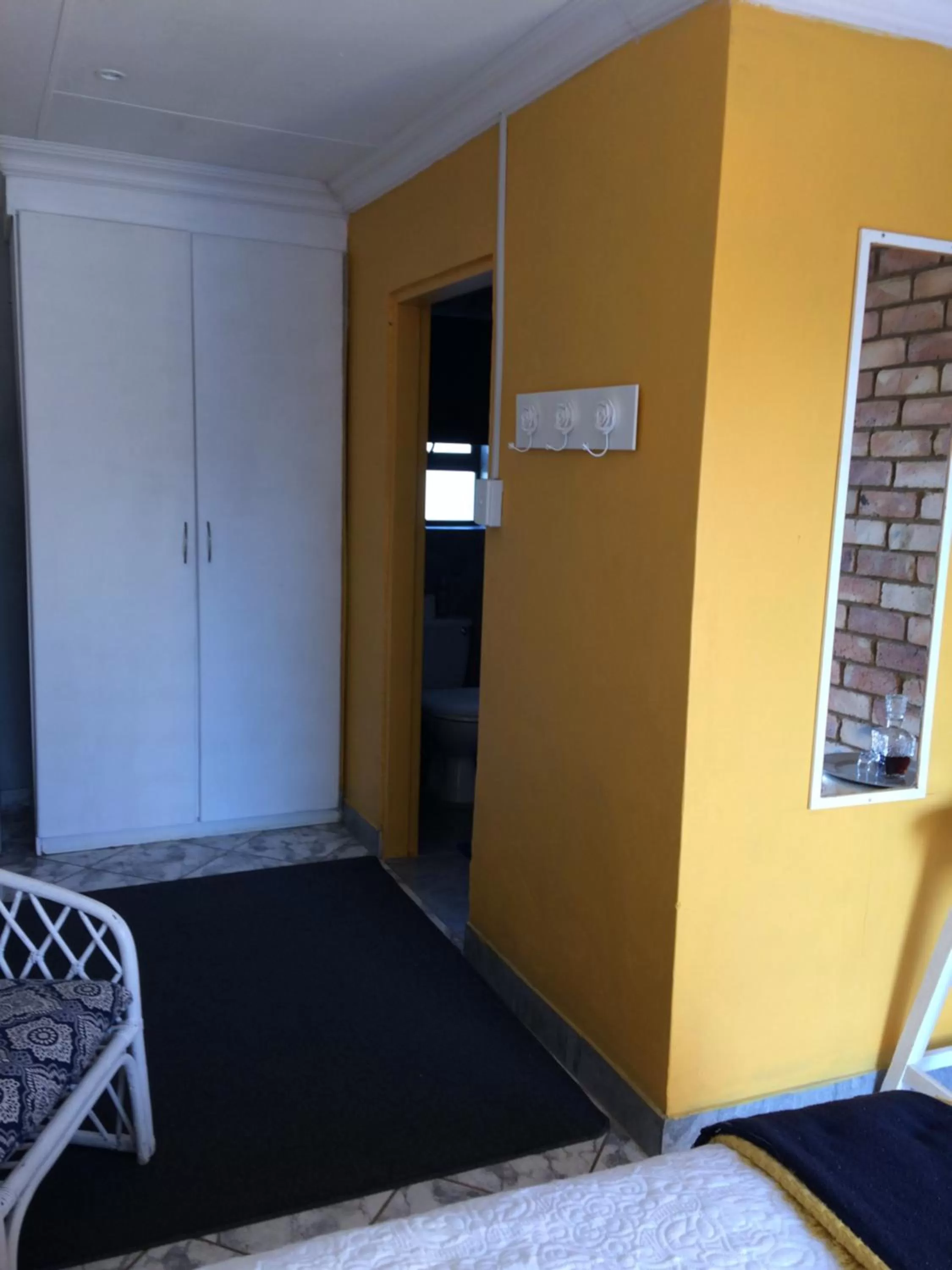 Communal lounge/ TV room, Bed in B&B 464 on 22nd Ave