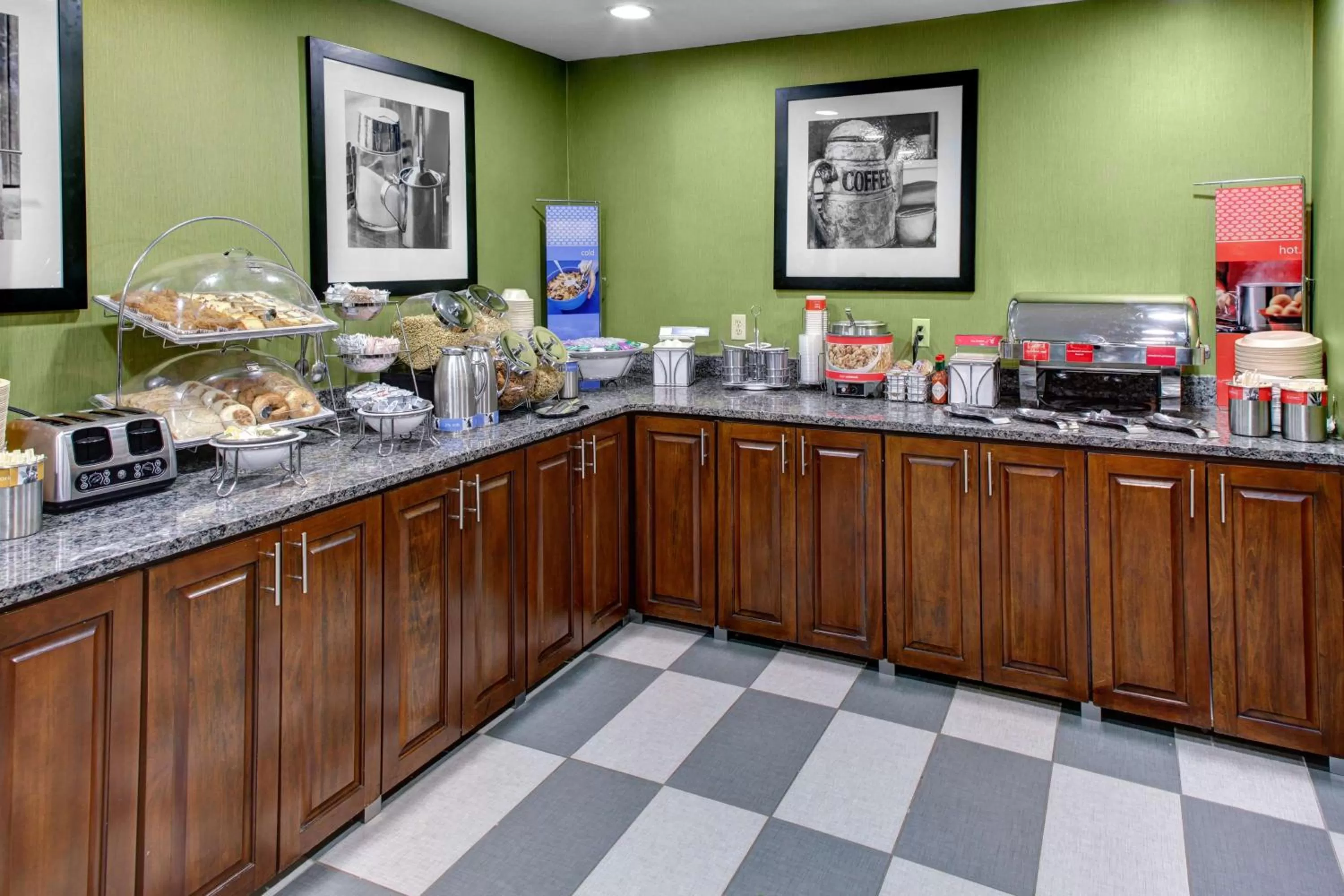 Breakfast in Hampton Inn & Suites Atlanta/Duluth/Gwinnett